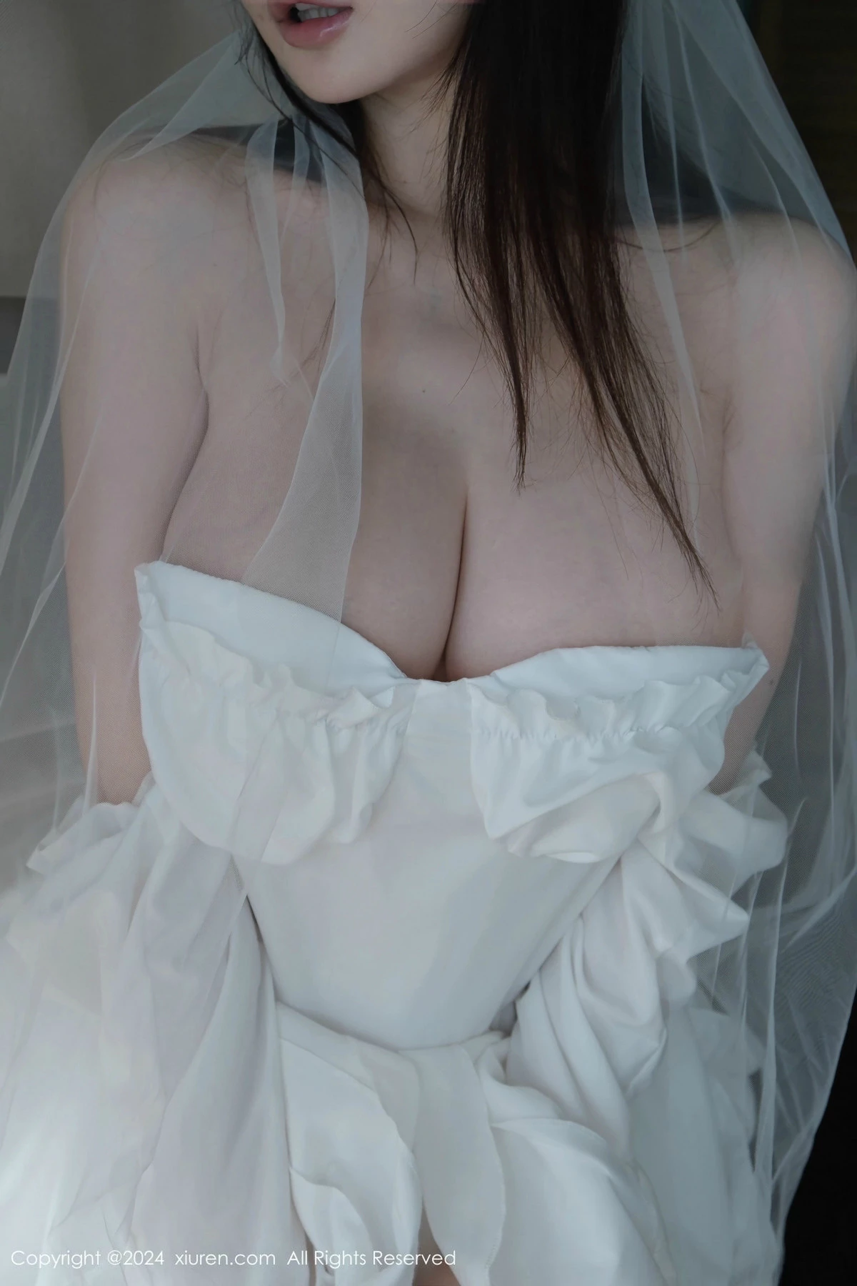 [[XiuRen秀人网]秀人网]No.9535_模特糯美子MINIbabe性感白色婚纱配情趣内衣秀惹火身材诱惑写真59P