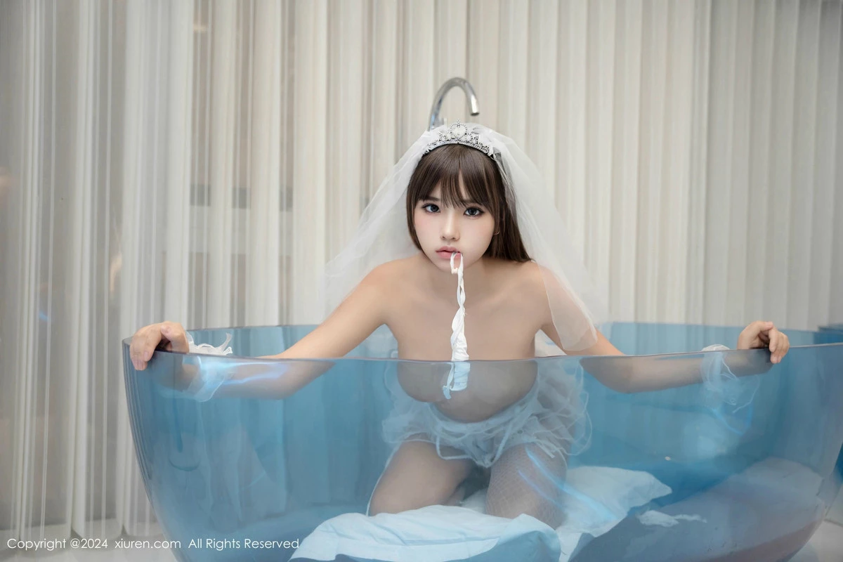 [[XiuRen秀人网]秀人网]No.9539_模特姚若兮vay性感白色情趣婚纱配白色丝袜秀曼妙身姿诱惑写真65P