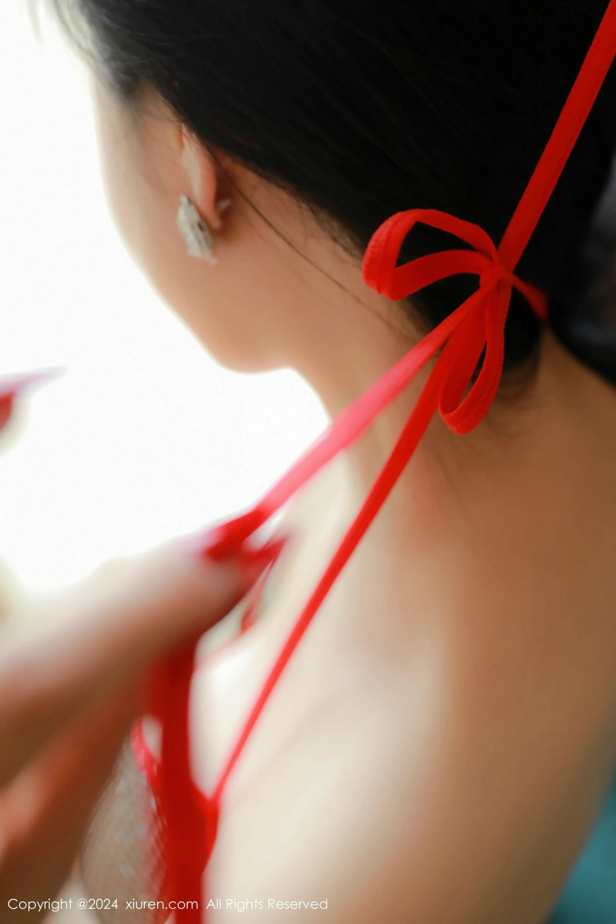 [[XiuRen秀人网]秀人网]No.9547_模特田冰冰性感黑色连衣短裙配黑丝网袜秀凹凸身材完美诱惑写真54P