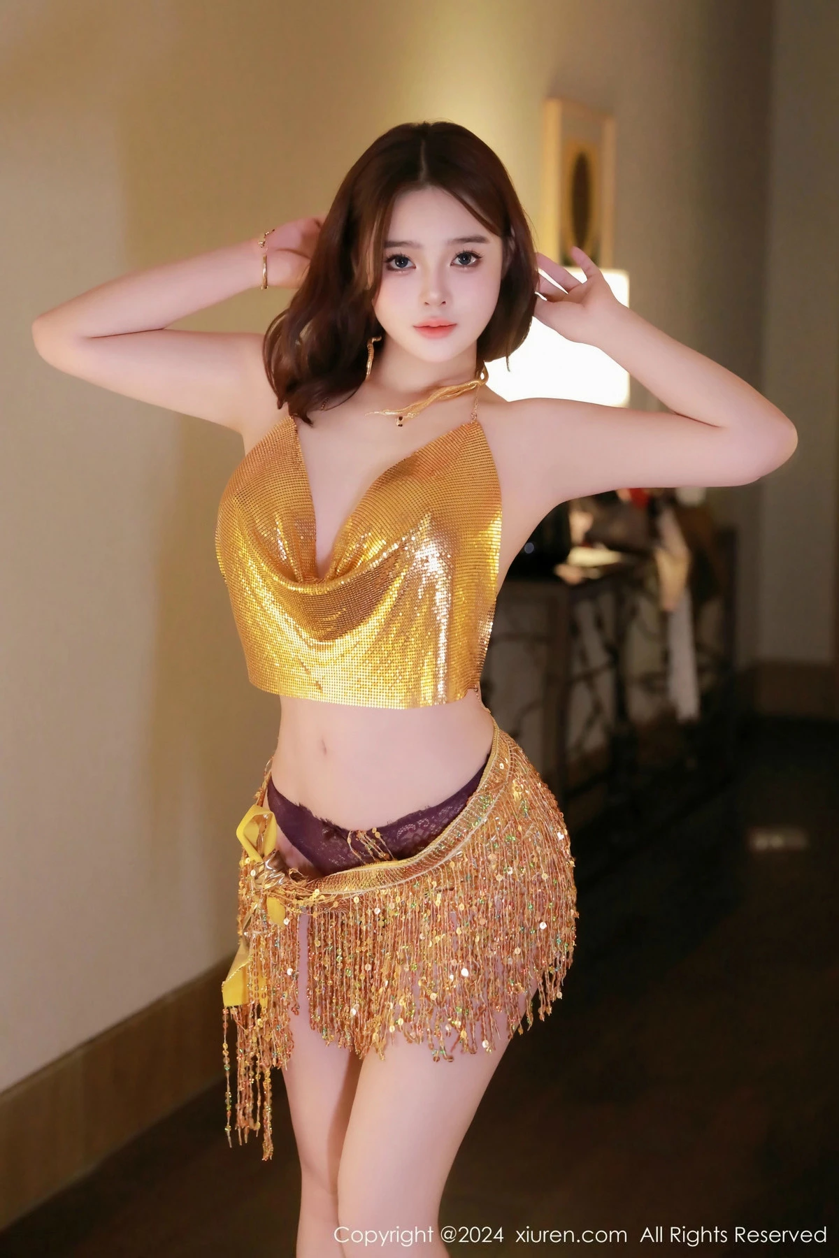 [[XiuRen秀人网]秀人网]No.9545_模特麻布学妹浴室场景性感金色情趣服饰秀丰腴美臀撩人诱惑写真52P