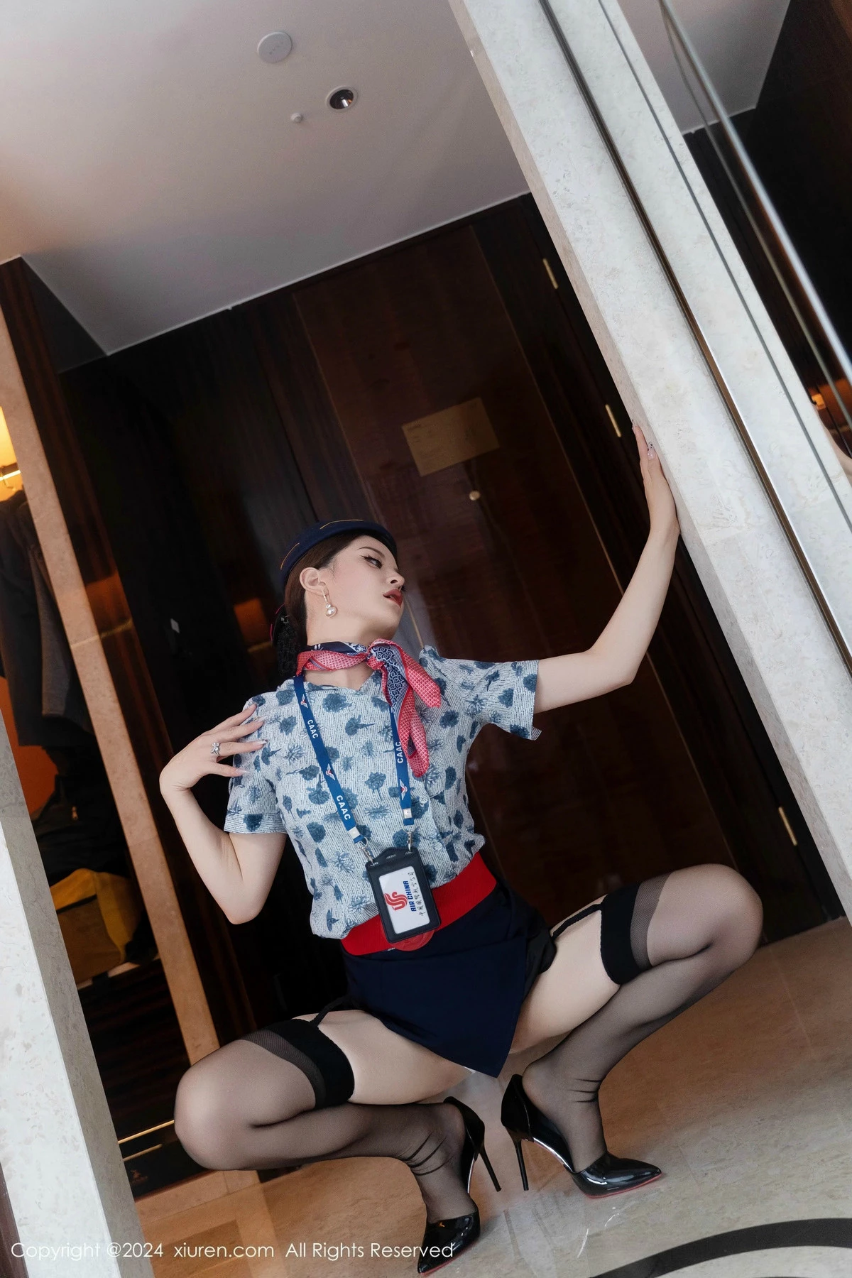 [[XiuRen秀人网]秀人网]No.9459_新人模特灿宝性感制服露白色内衣配黑丝袜秀完美身材诱惑写真118P