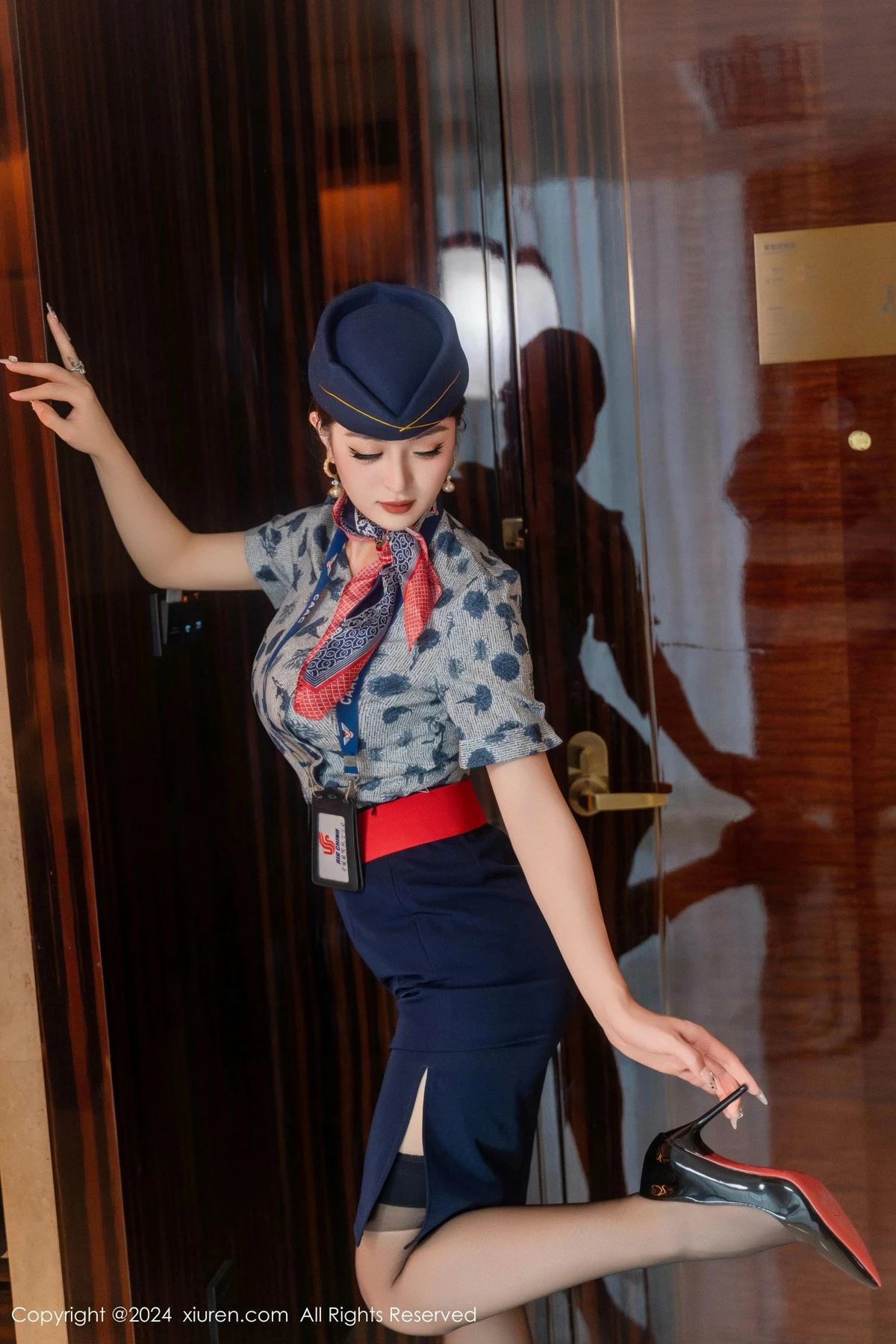 [[XiuRen秀人网]秀人网]No.9459_新人模特灿宝性感制服露白色内衣配黑丝袜秀完美身材诱惑写真118P