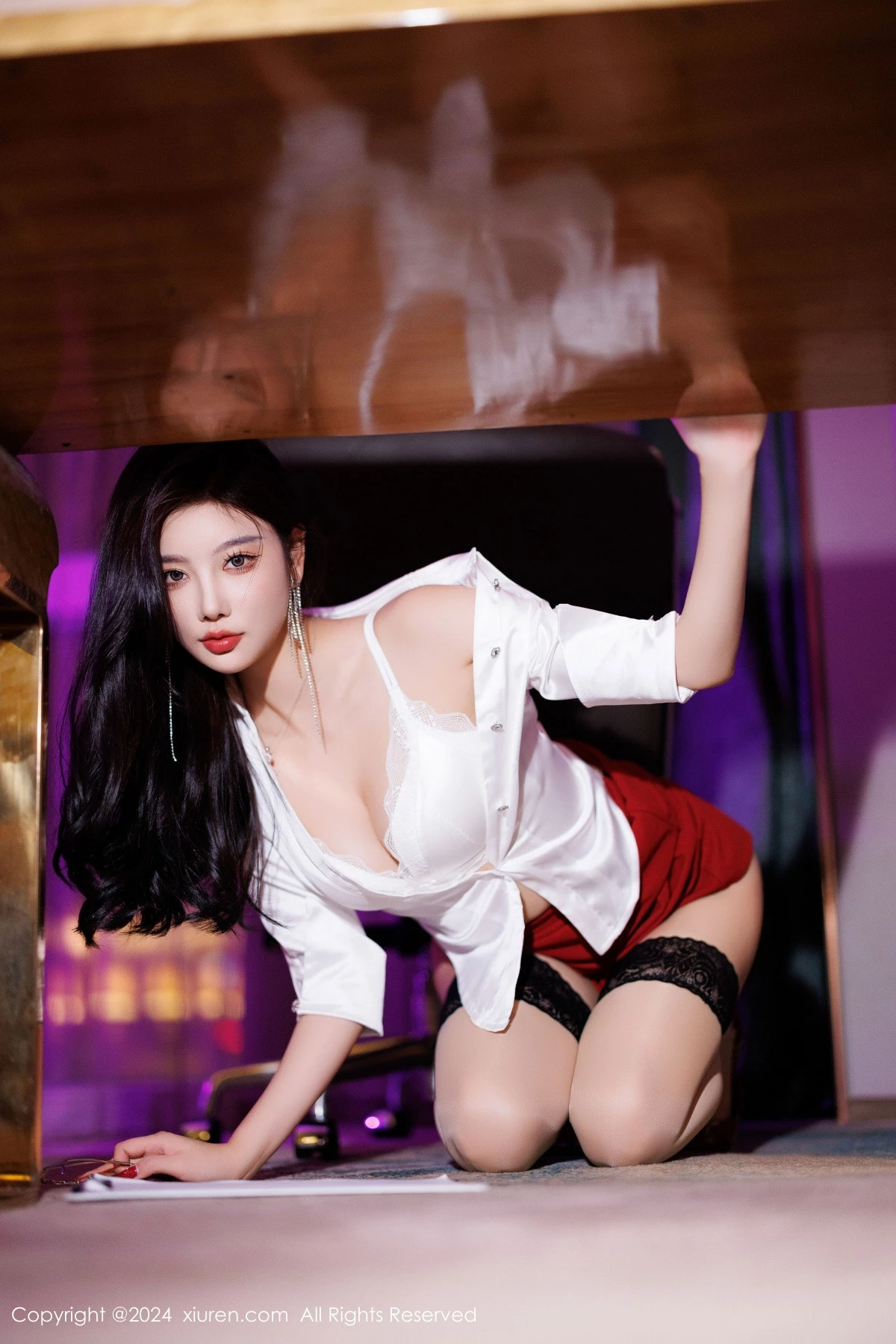 [[XiuRen秀人网]秀人网]No.9565_女神杨晨晨Yome性感白T配红短裙露白色内衣秀丰腴身材诱惑写真80P