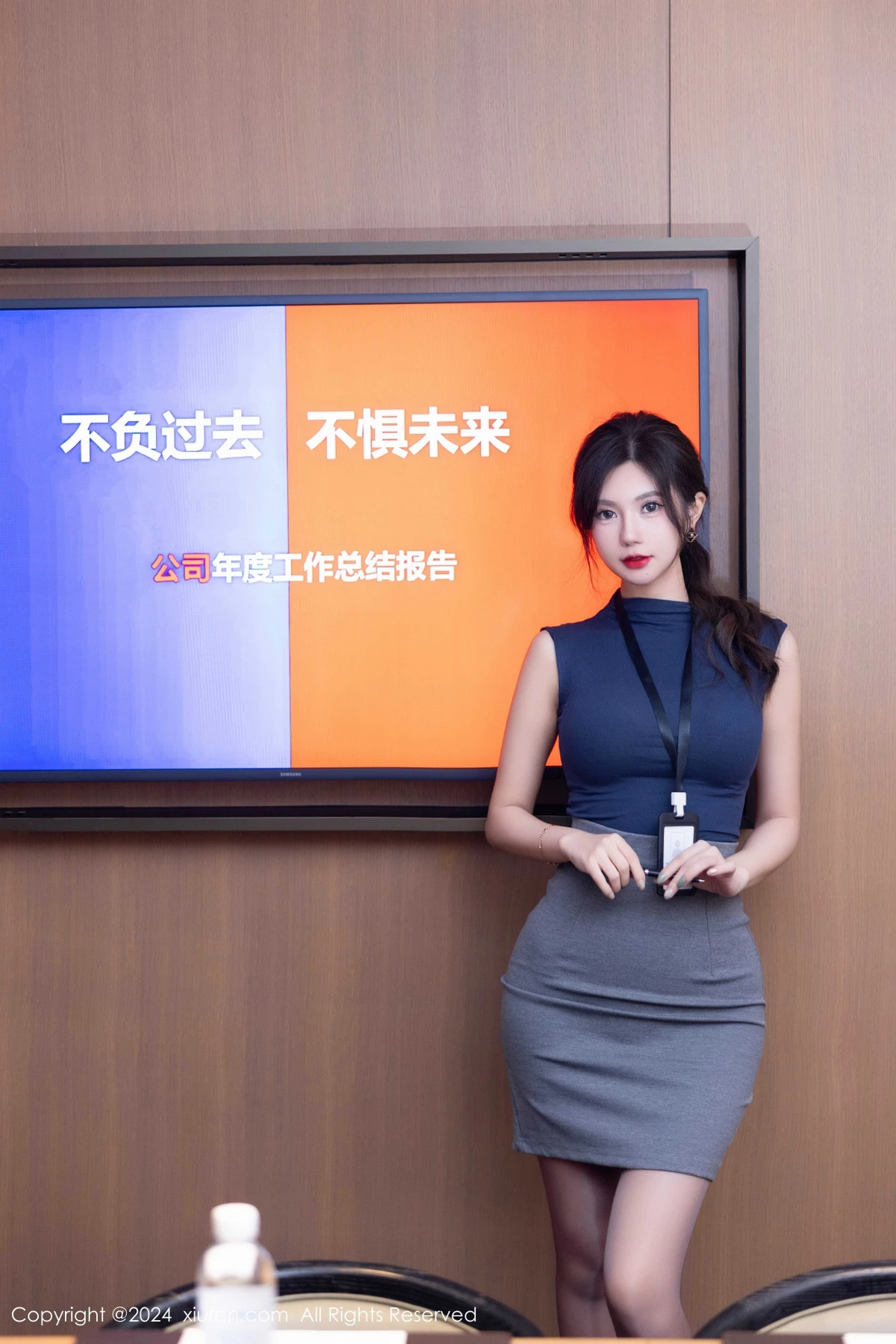 [[XiuRen秀人网]秀人网]No.9560_女神绮里嘉ula性感深色OL服饰配开档黑丝秀曼妙身材诱惑写真99P