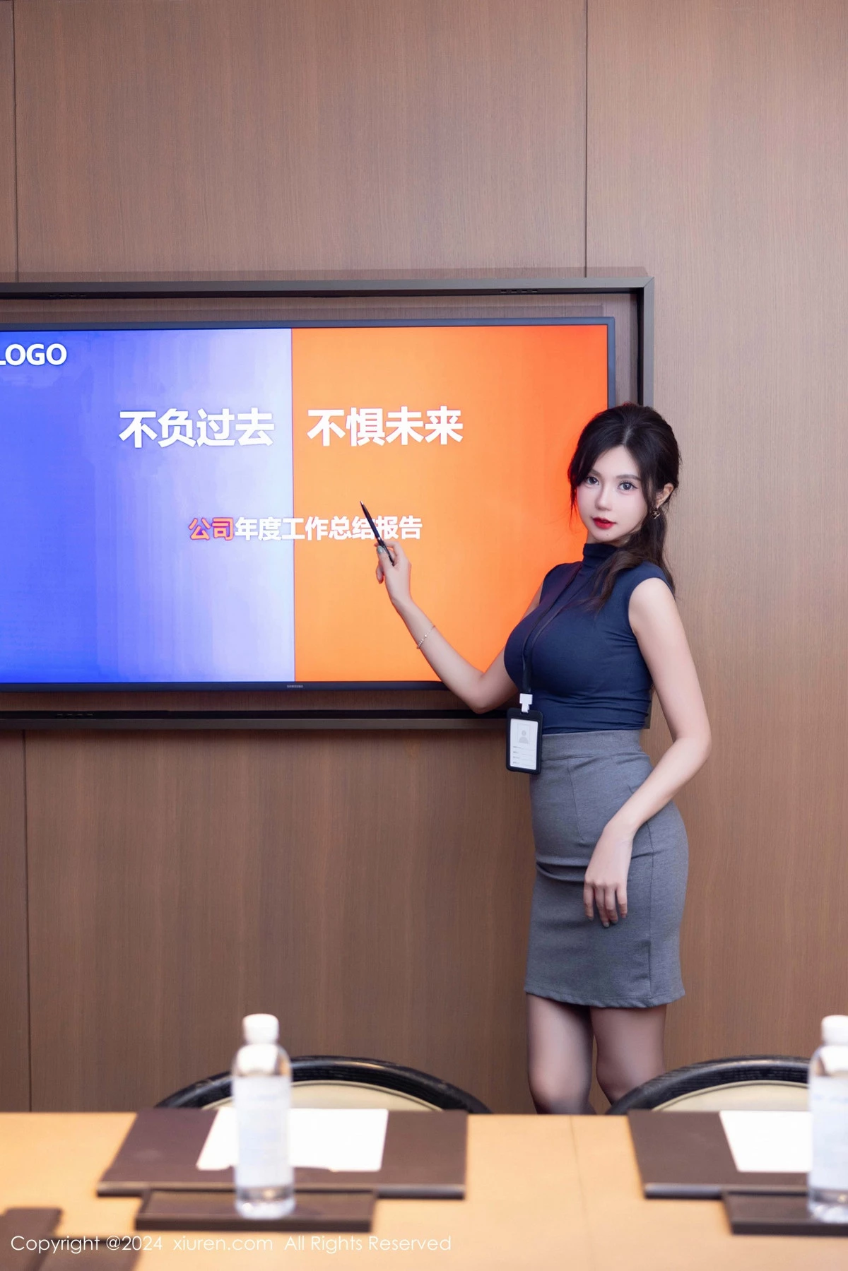 [[XiuRen秀人网]秀人网]No.9560_女神绮里嘉ula性感深色OL服饰配开档黑丝秀曼妙身材诱惑写真99P