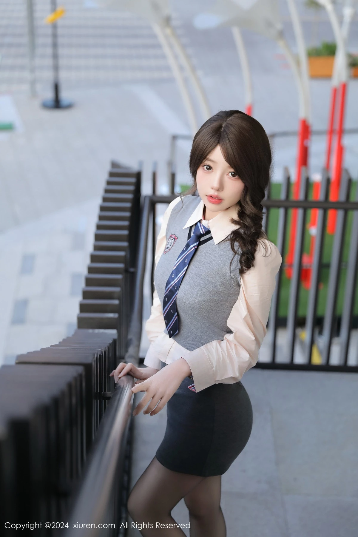 [[XiuRen秀人网]秀人网]No.9562_模特桃妖夭性感JK制服露白色内衣配超薄黑丝秀完美身材诱惑写真78P