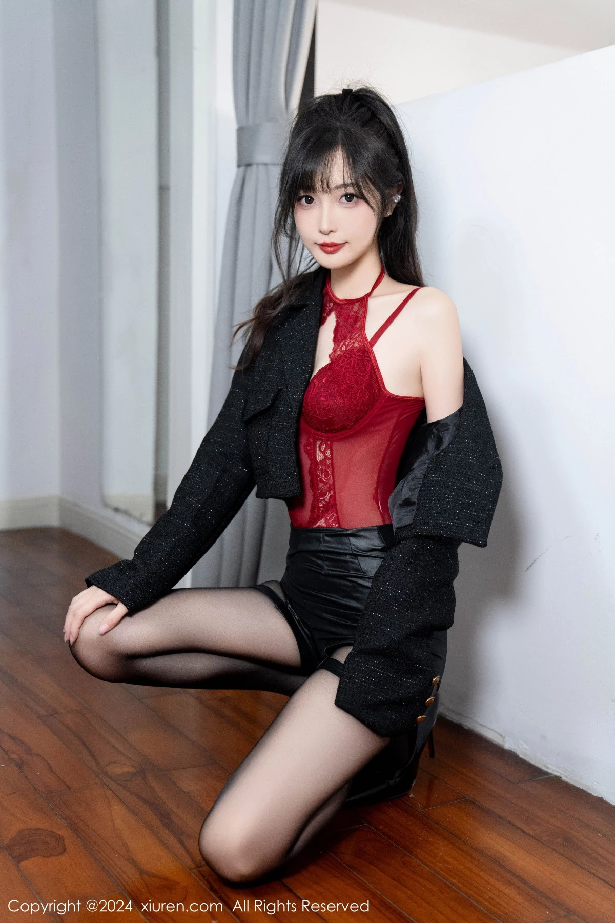 [[XiuRen秀人网]秀人网]No.9561_模特林星阑性感红色蕾丝连体衣配黑丝吊袜秀曼妙身姿诱惑写真90P