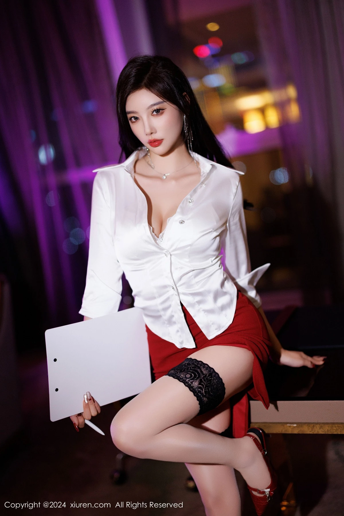 [[XiuRen秀人网]秀人网]No.9565_女神杨晨晨Yome性感白T配红短裙露白色内衣秀丰腴身材诱惑写真80P