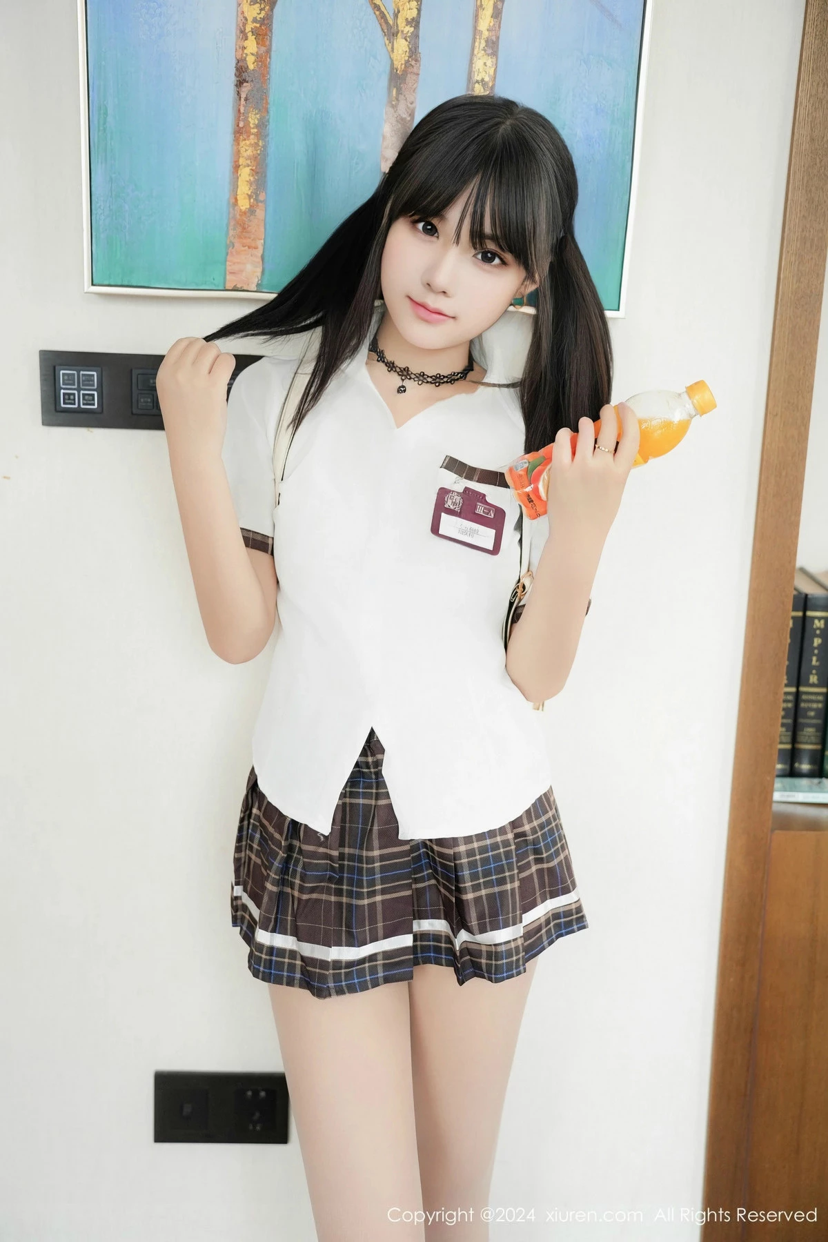 [[XiuRen秀人网]秀人网]No.9573_模特姚若兮vay性感白色学妹制服配超薄肉丝秀曼妙身姿诱惑写真53P