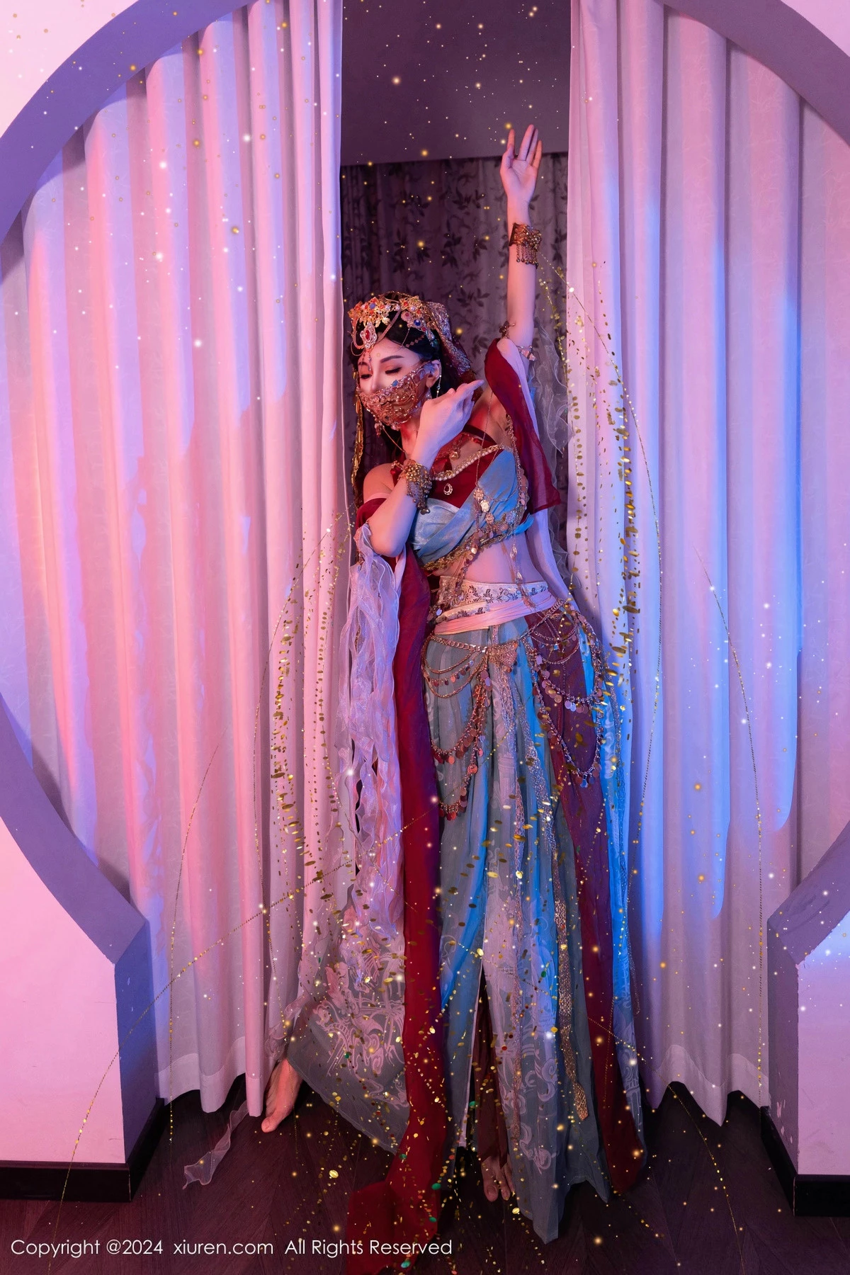 [[XiuRen秀人网]秀人网]No.9585_新人模特不吃冰淇淋异域风情女郎性感情趣服饰秀火辣身材诱惑写真85P