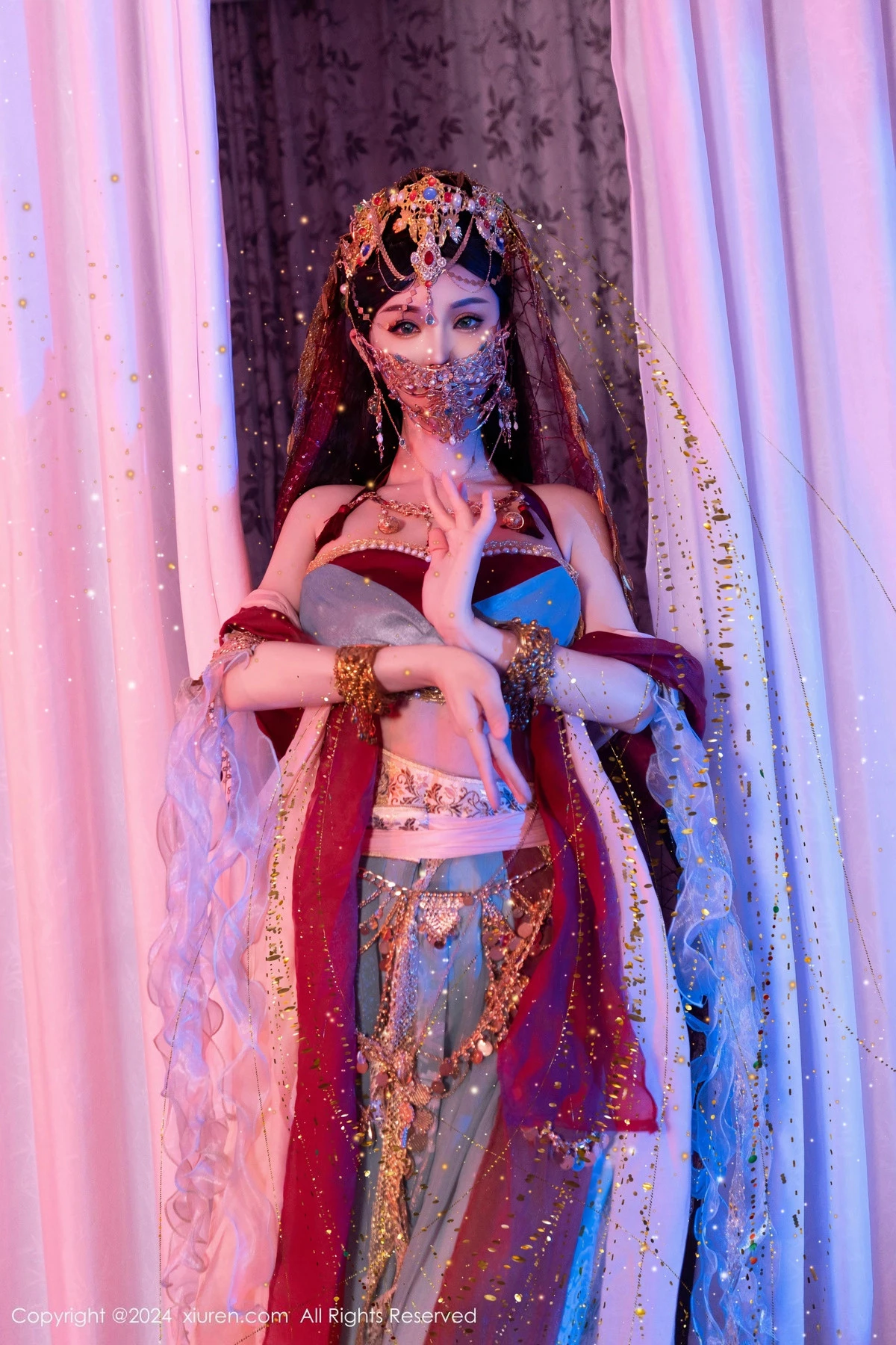 [[XiuRen秀人网]秀人网]No.9585_新人模特不吃冰淇淋异域风情女郎性感情趣服饰秀火辣身材诱惑写真85P