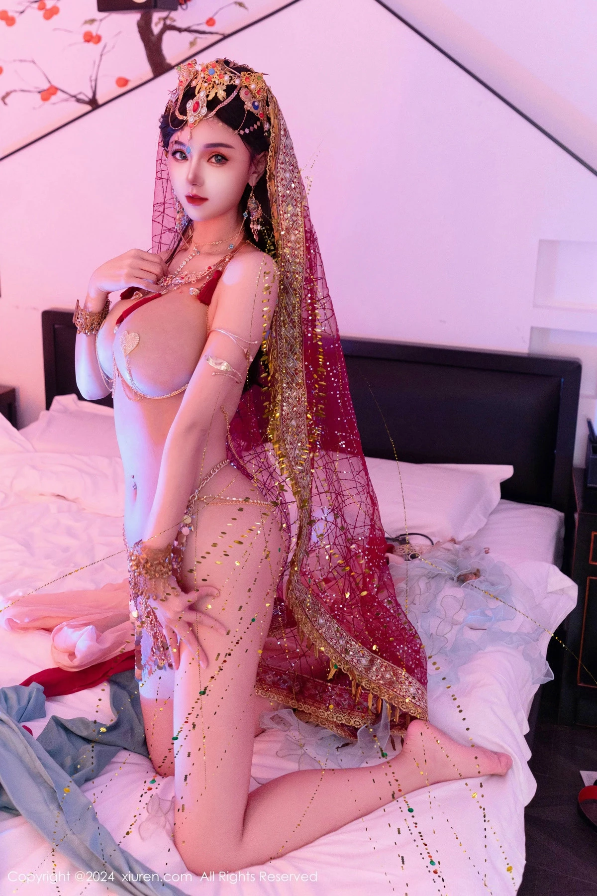 [[XiuRen秀人网]秀人网]No.9585_新人模特不吃冰淇淋异域风情女郎性感情趣服饰秀火辣身材诱惑写真85P