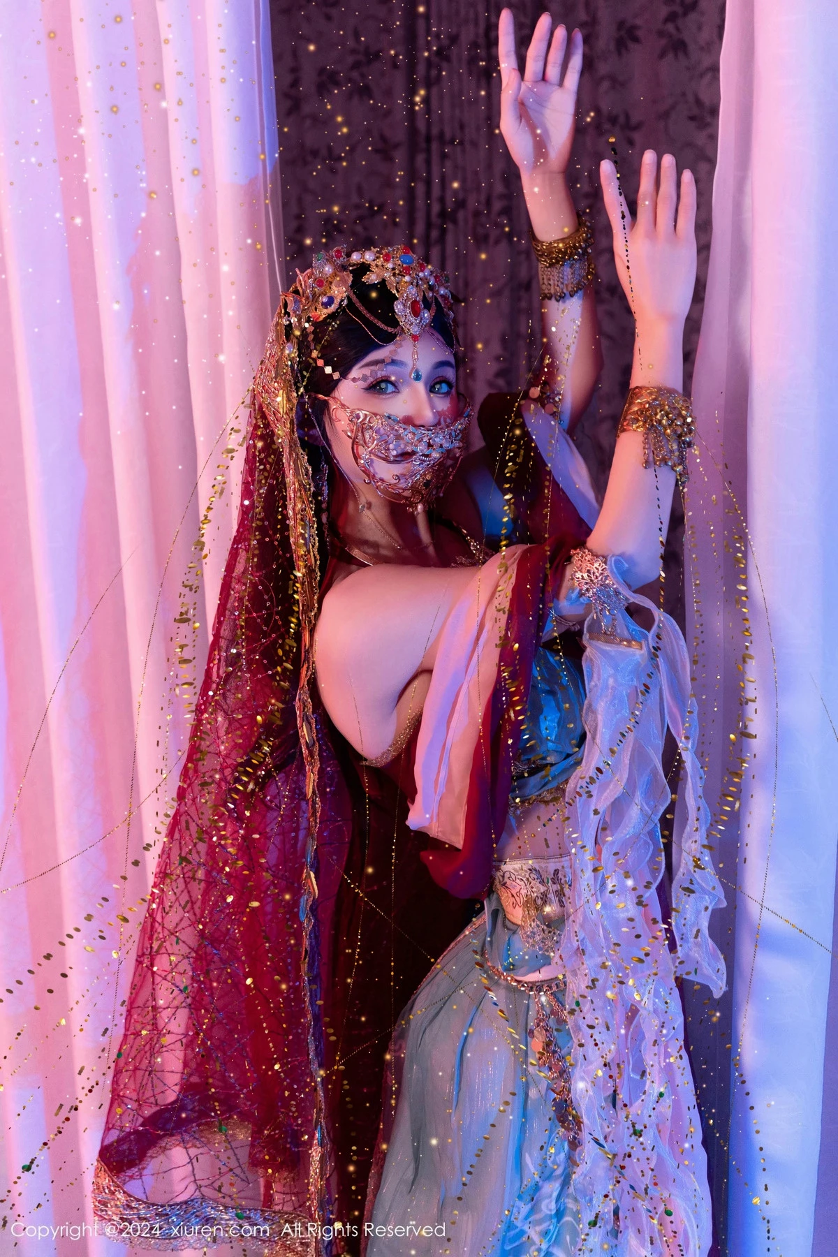 [[XiuRen秀人网]秀人网]No.9585_新人模特不吃冰淇淋异域风情女郎性感情趣服饰秀火辣身材诱惑写真85P