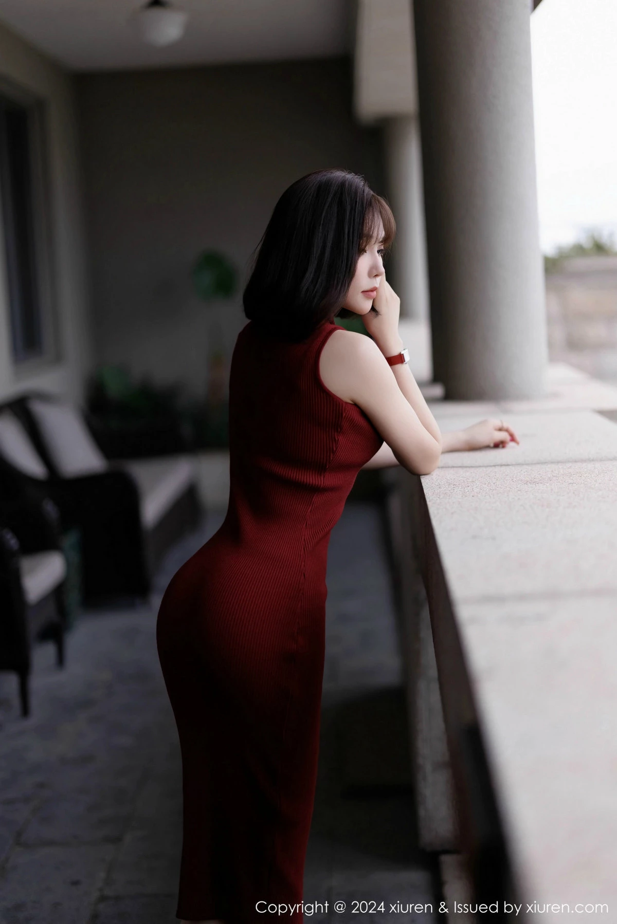 [[XiuRen秀人网]秀人网]No.9589_女神徐莉芝Booty红色连身裙露浅色内衣配超薄肉丝秀美腿诱惑写真91P