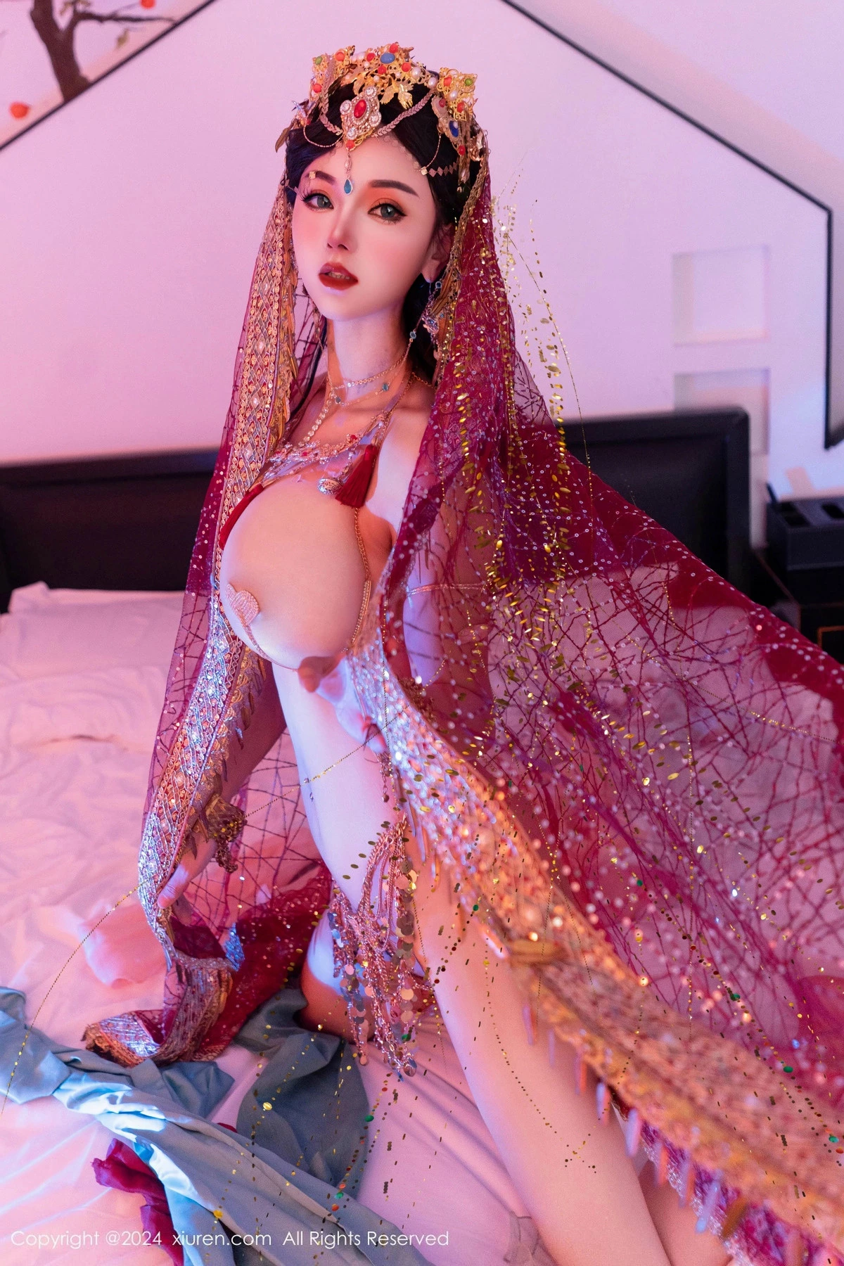 [[XiuRen秀人网]秀人网]No.9585_新人模特不吃冰淇淋异域风情女郎性感情趣服饰秀火辣身材诱惑写真85P