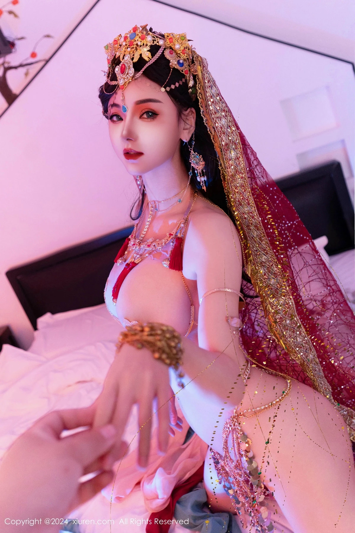 [[XiuRen秀人网]秀人网]No.9585_新人模特不吃冰淇淋异域风情女郎性感情趣服饰秀火辣身材诱惑写真85P