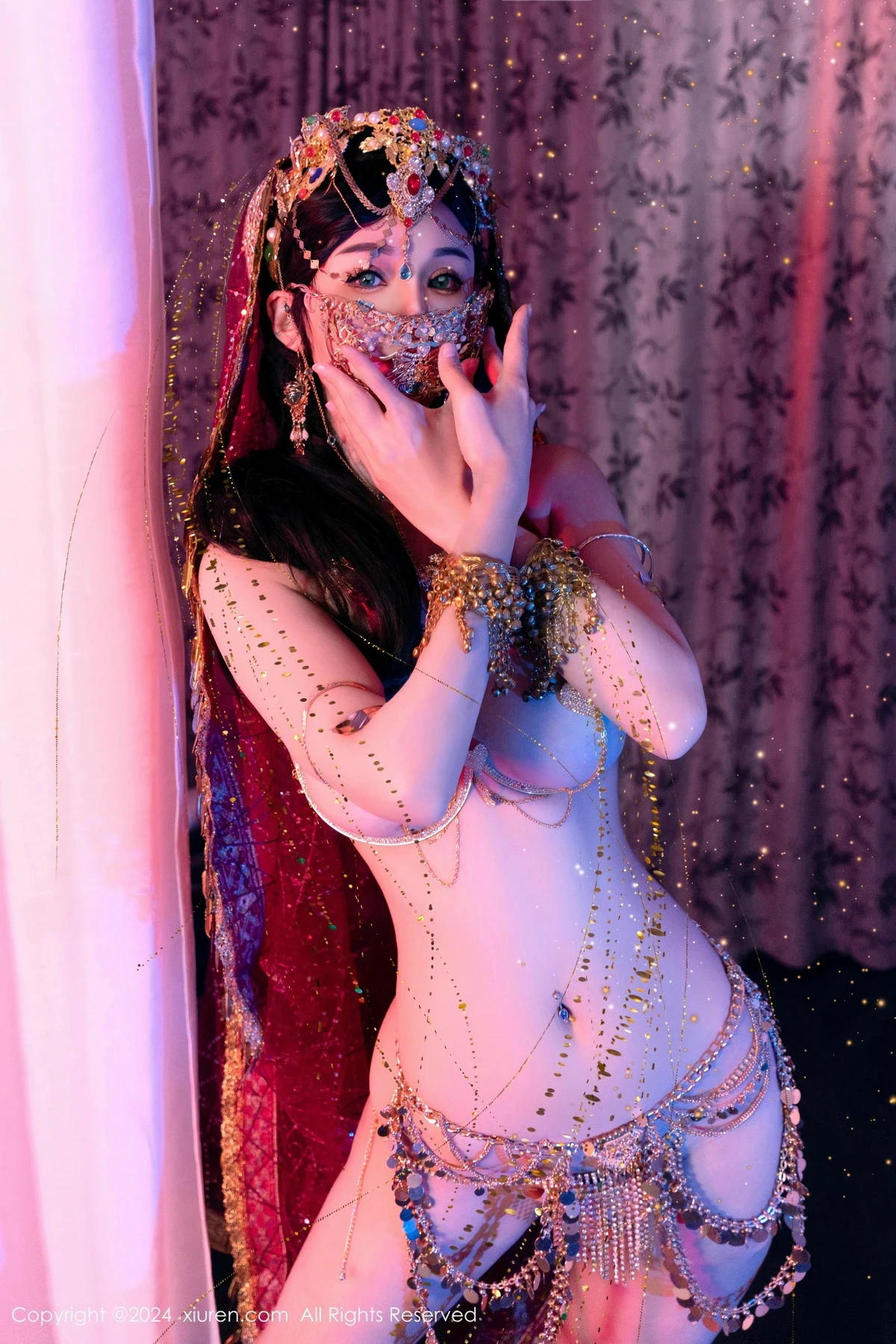 [[XiuRen秀人网]秀人网]No.9585_新人模特不吃冰淇淋异域风情女郎性感情趣服饰秀火辣身材诱惑写真85P