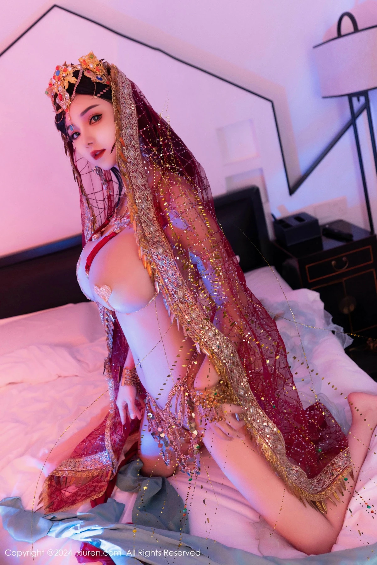 [[XiuRen秀人网]秀人网]No.9585_新人模特不吃冰淇淋异域风情女郎性感情趣服饰秀火辣身材诱惑写真85P