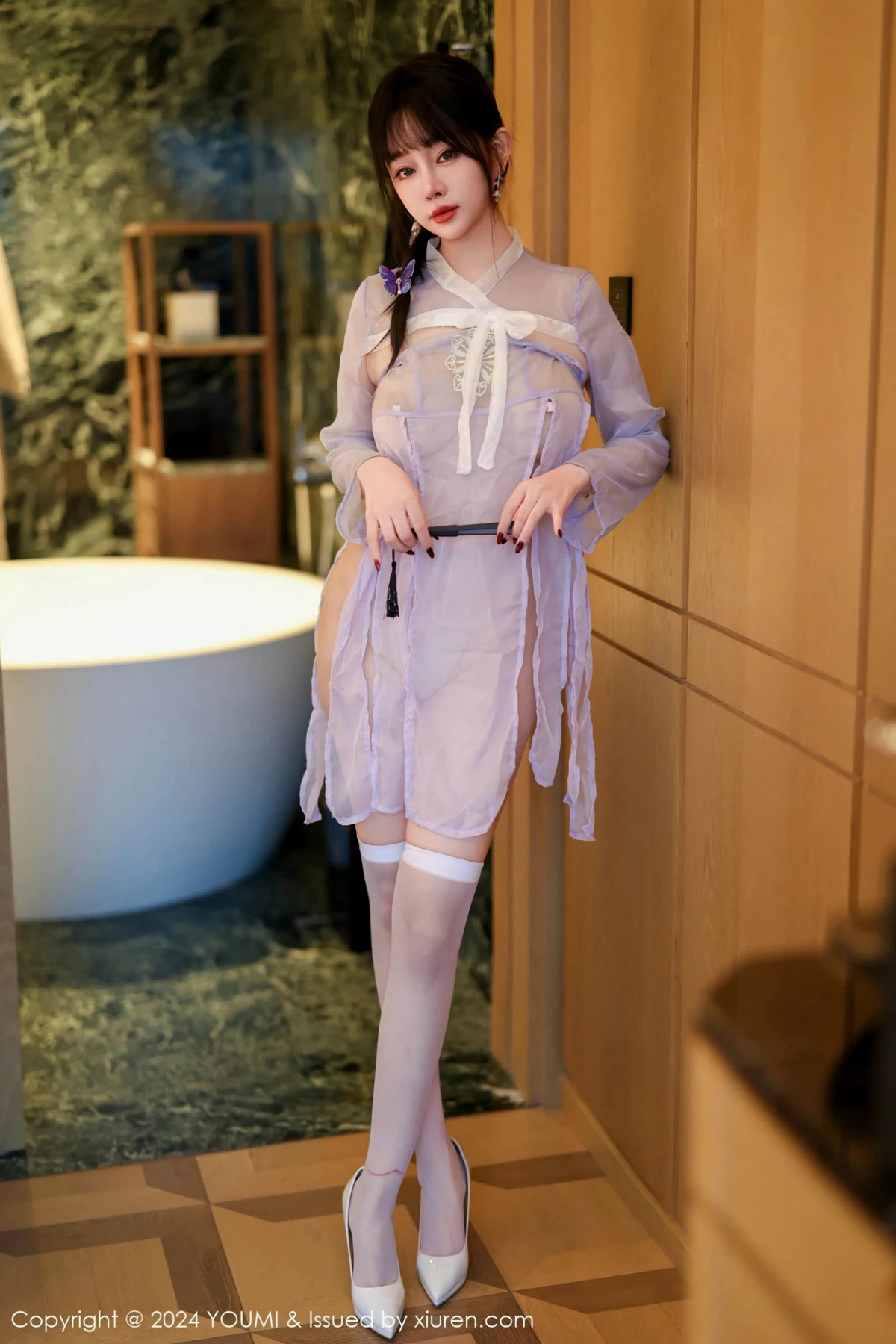 [YouMi尤蜜荟]Vol.1114_女神王雨纯性感轻透浅紫色服饰配白丝袜秀火辣身材撩人诱惑写真72P