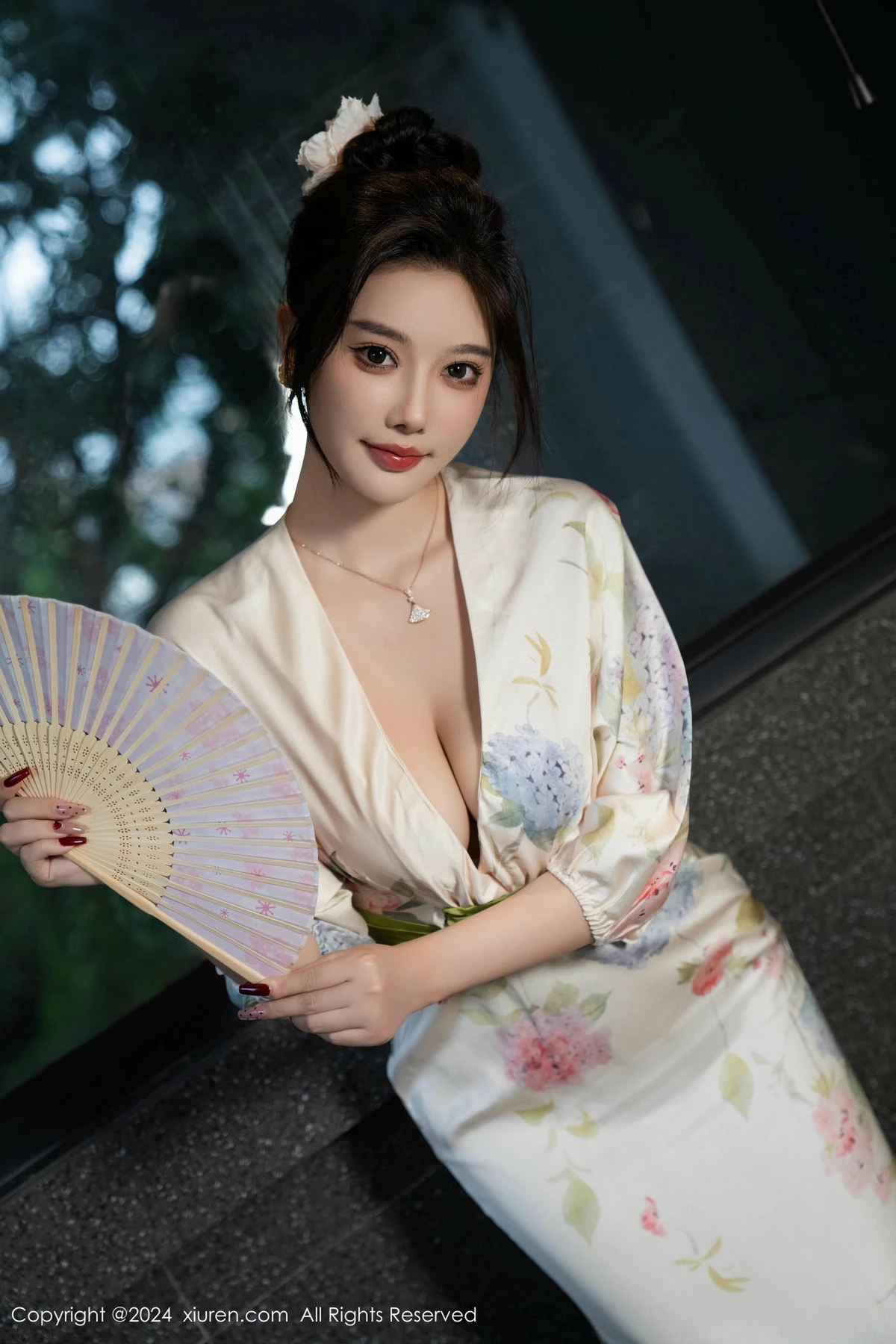 [[XiuRen秀人网]秀人网]No.9470_女神杨晨晨Yome白色连衣裙+红色蕾丝情趣内衣秀丰腴身材诱惑写真99P