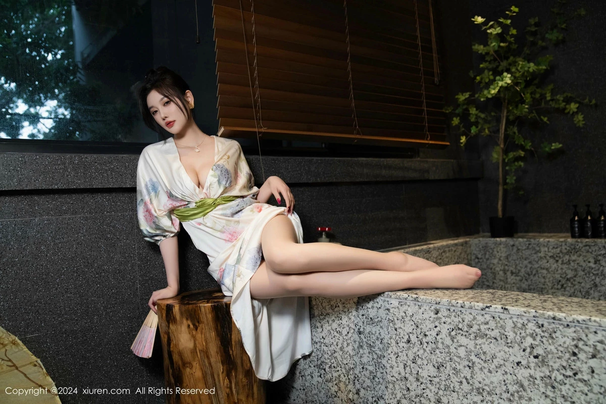 [[XiuRen秀人网]秀人网]No.9470_女神杨晨晨Yome白色连衣裙+红色蕾丝情趣内衣秀丰腴身材诱惑写真99P