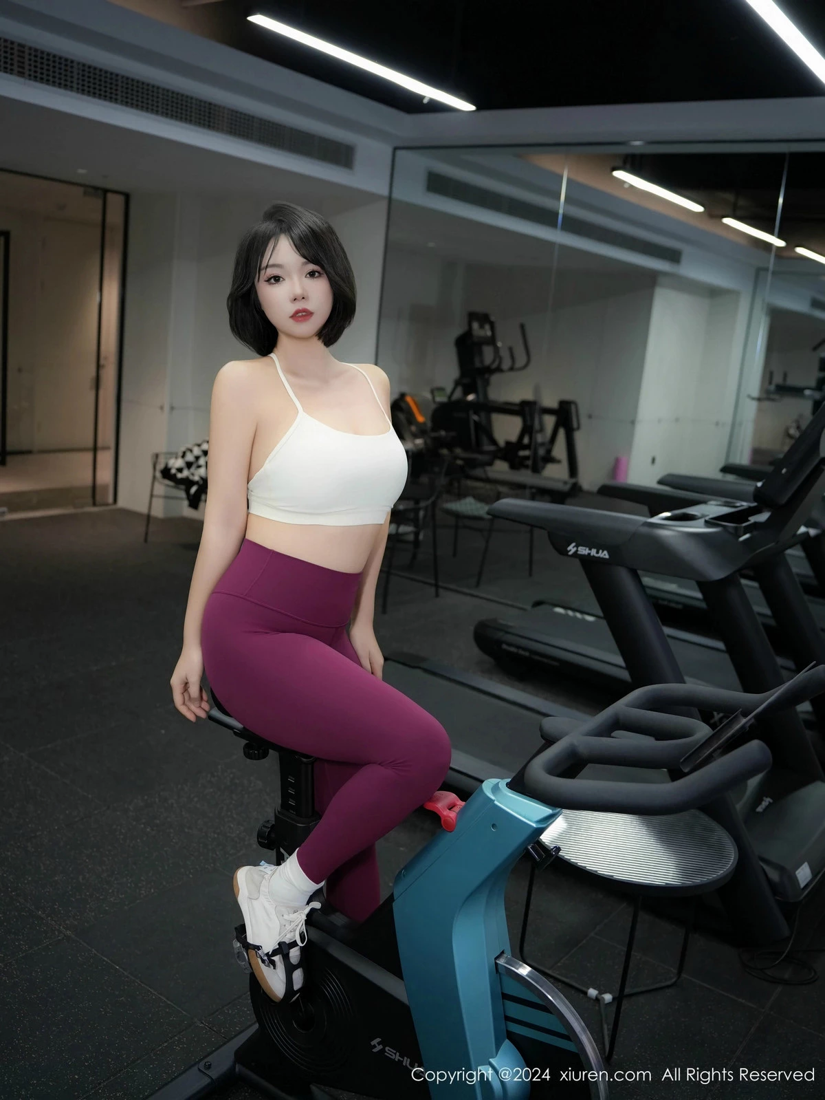 [[XiuRen秀人网]秀人网]No.9603_新人模特桃色奶酪健身房场景性感紫色瑜伽服秀丰腴身材诱惑写真53P