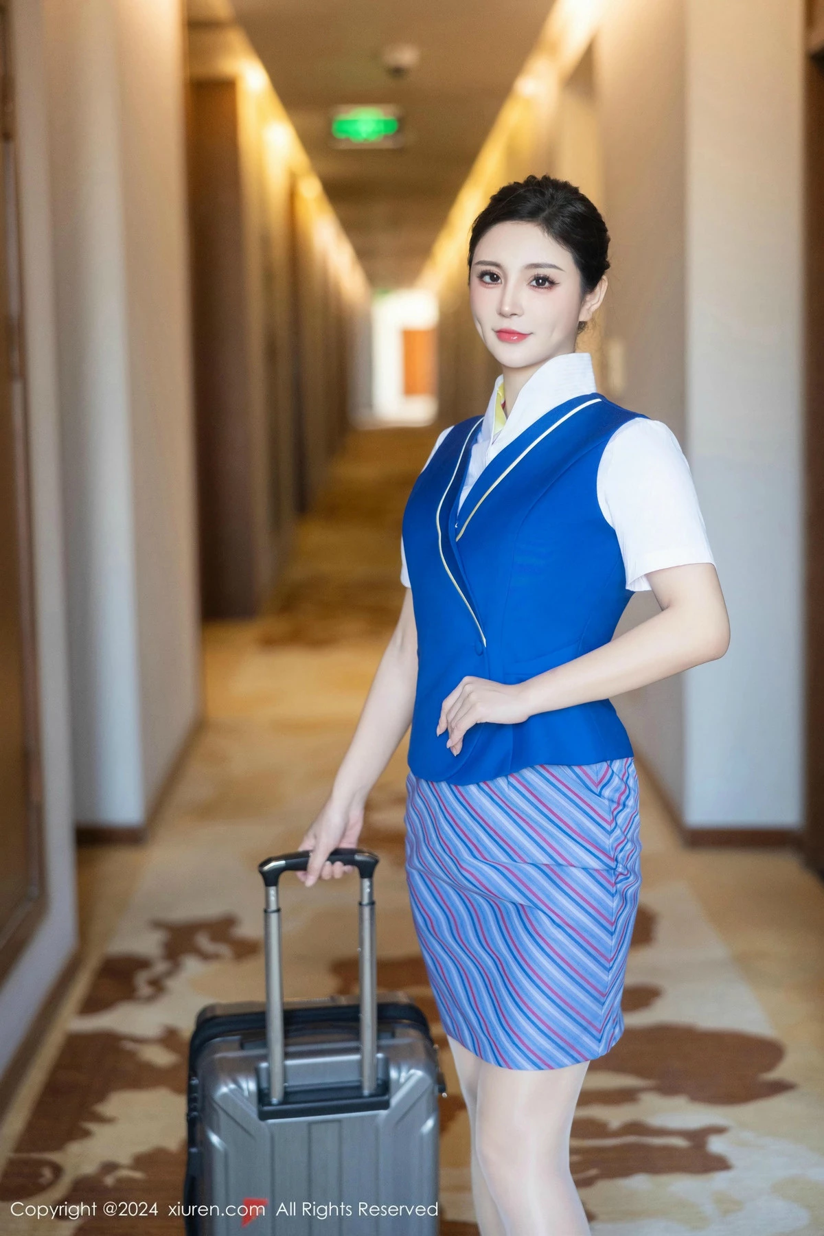 [[XiuRen秀人网]秀人网]No.9612_模特小蛮妖Yummy性感空姐制服露蕾丝内衣秀完美身材诱惑写真78P