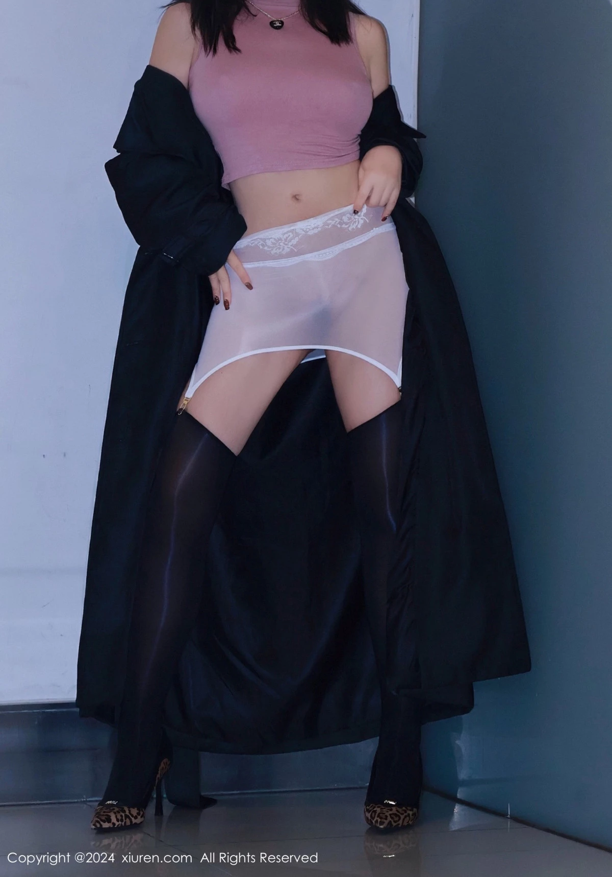 [[XiuRen秀人网]秀人网]No.9489_模特小薯条nienie户外性感肉色连体衣秀惹火身材撩人诱惑写真80P