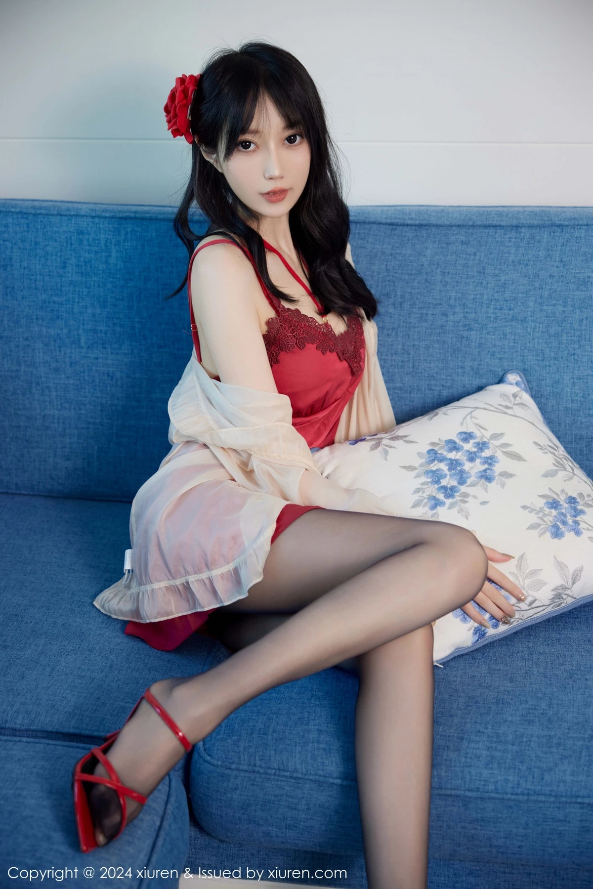 [[XiuRen秀人网]秀人网]No.9488_模特玥儿玥er性感红色睡裙露红色内衣配超薄黑色秀美腿诱惑写真79P