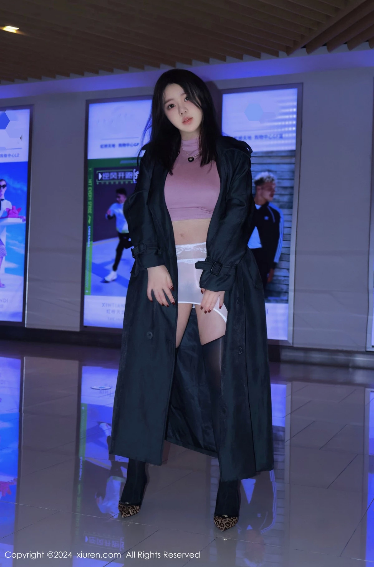 [[XiuRen秀人网]秀人网]No.9489_模特小薯条nienie户外性感肉色连体衣秀惹火身材撩人诱惑写真80P