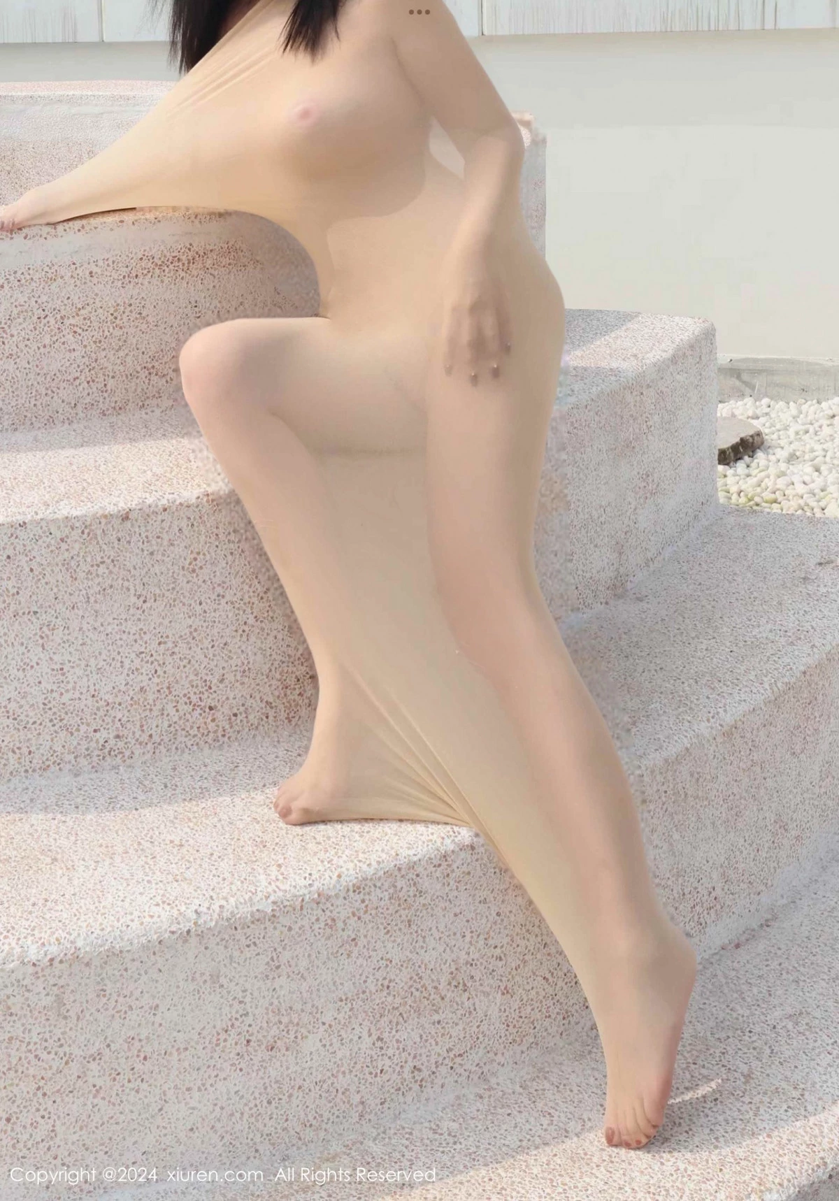 [[XiuRen秀人网]秀人网]No.9489_模特小薯条nienie户外性感肉色连体衣秀惹火身材撩人诱惑写真80P