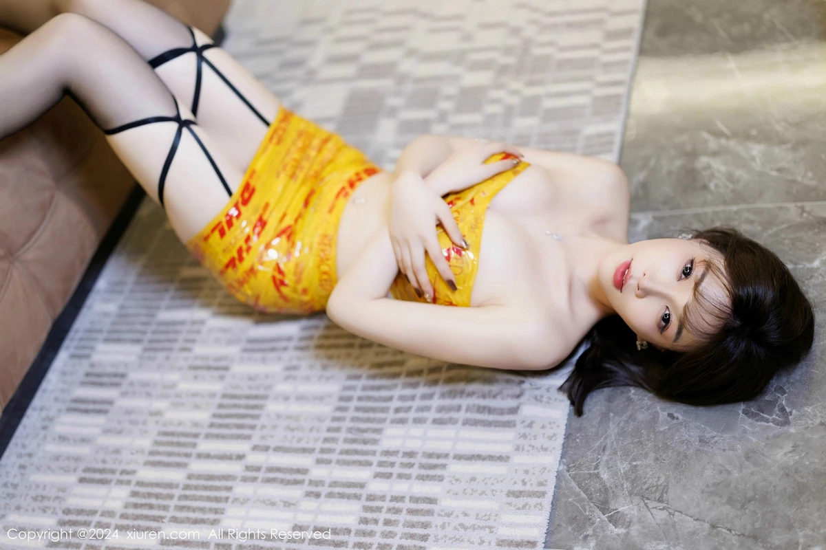 [[XiuRen秀人网]秀人网]No.9664_女神徐莉芝Booty性感黄色胶布+黑色情趣内衣秀完美身材诱惑写真88P