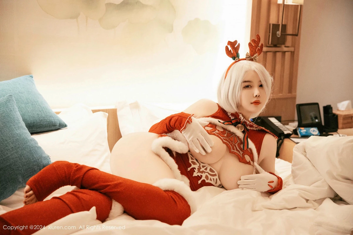 [[XiuRen秀人网]秀人网]No.9660_模特樱桃小犊子性感红色圣诞装扮半脱秀丰满身材完美诱惑写真55P