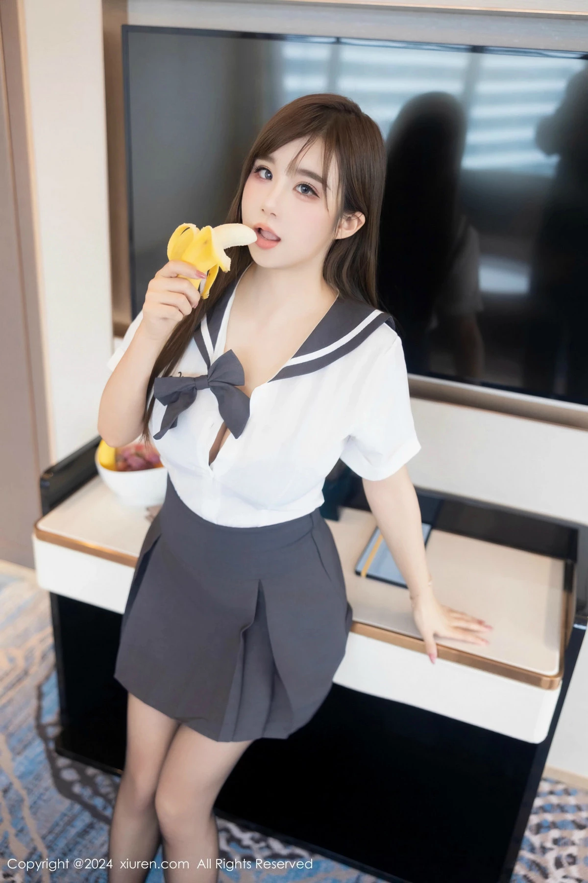 [[XiuRen秀人网]秀人网]No.9663_模特小肉肉咪性感灰色JK制服配超薄黑丝秀凹凸身材撩人诱惑写真78P