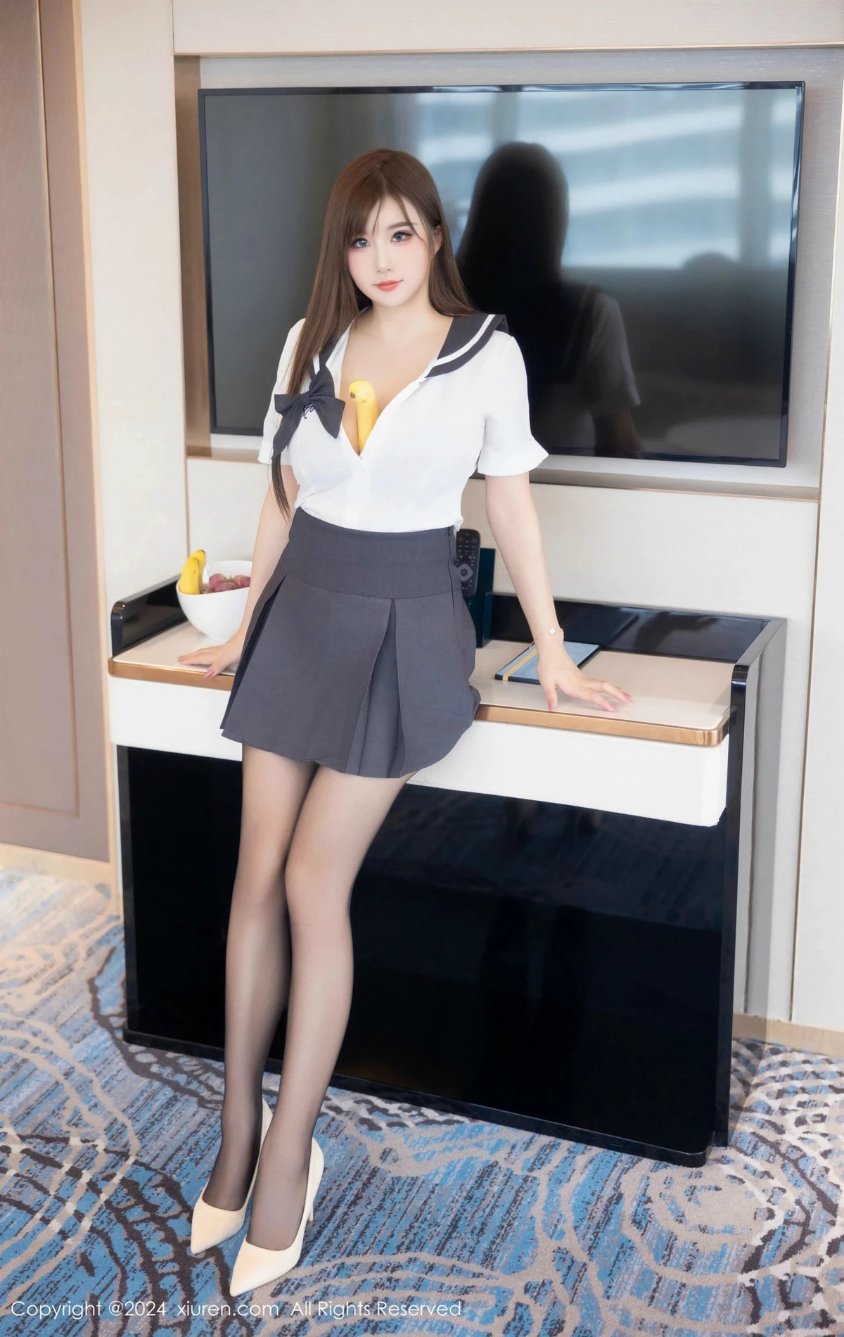 [[XiuRen秀人网]秀人网]No.9663_模特小肉肉咪性感灰色JK制服配超薄黑丝秀凹凸身材撩人诱惑写真78P