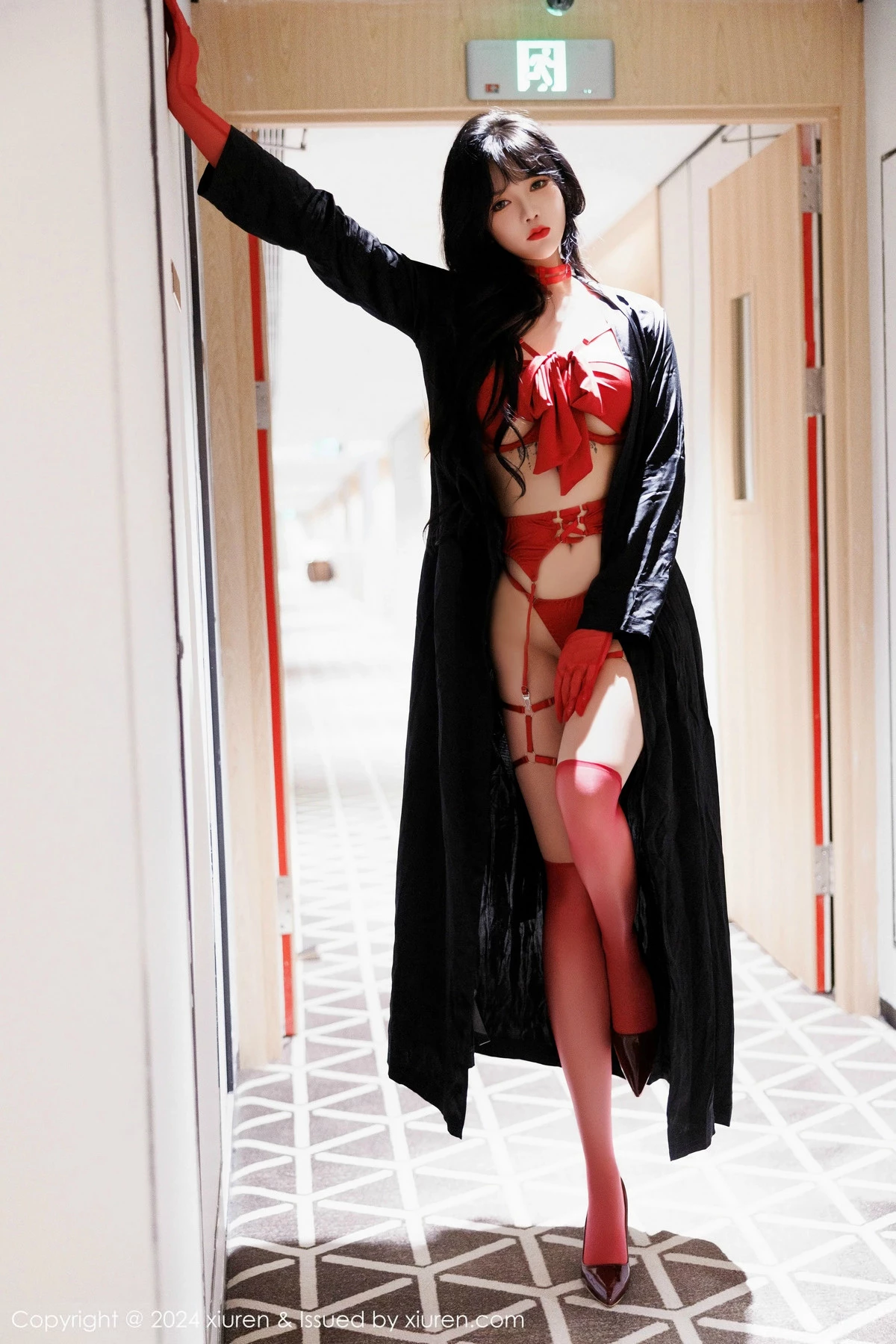 [[XiuRen秀人网]秀人网]No.9671_模特娜比性感红色情趣内衣配红色丝袜秀凹凸身材完美诱惑写真80P