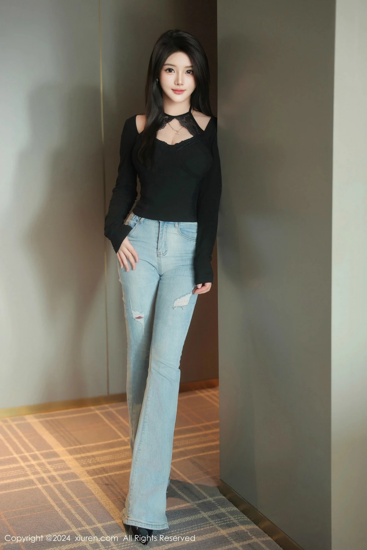 [[XiuRen秀人网]秀人网]No.9666_模特爱酱里私房性感黑色情趣服饰配黑丝吊袜秀曼妙身姿诱惑写真77P