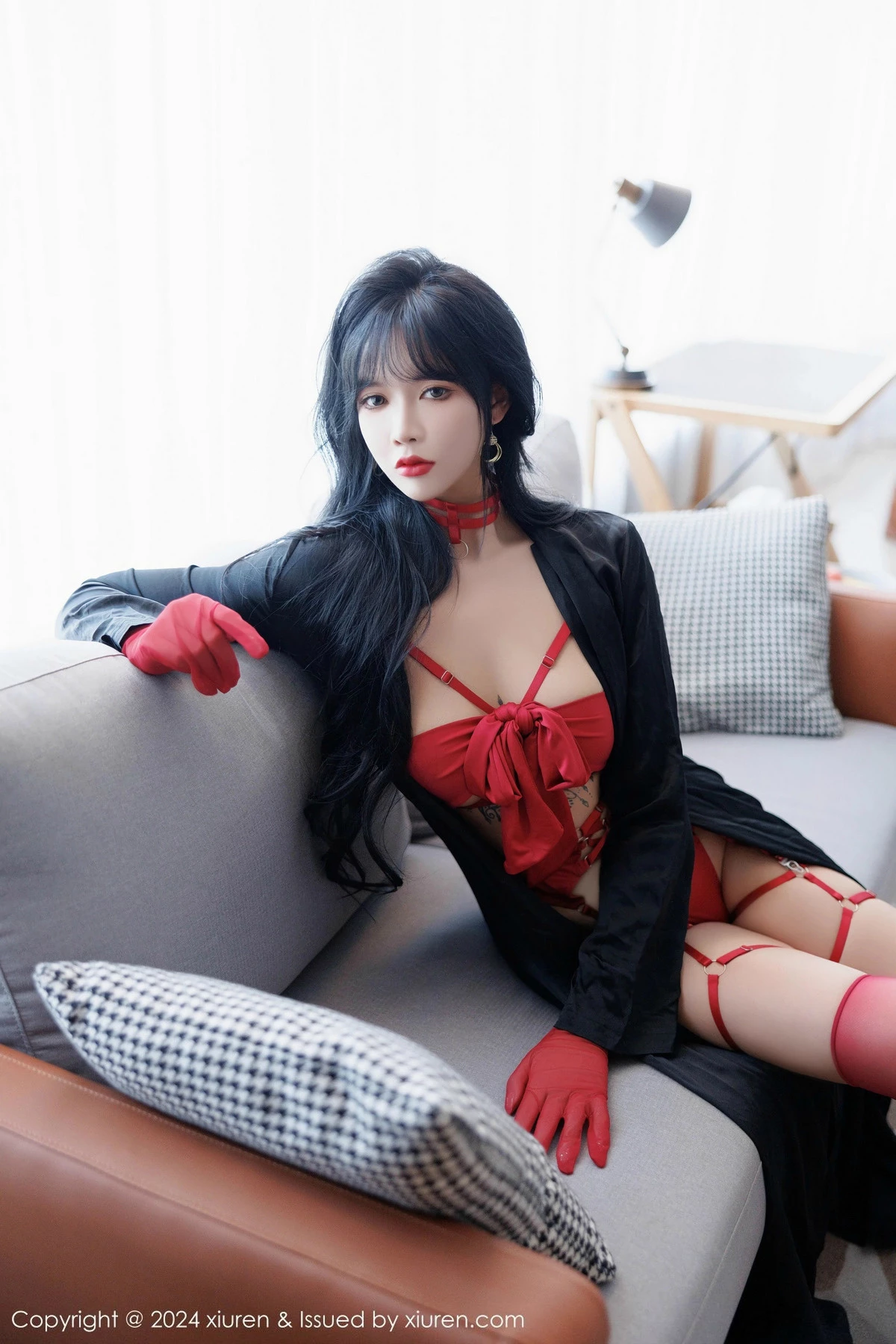 [[XiuRen秀人网]秀人网]No.9671_模特娜比性感红色情趣内衣配红色丝袜秀凹凸身材完美诱惑写真80P