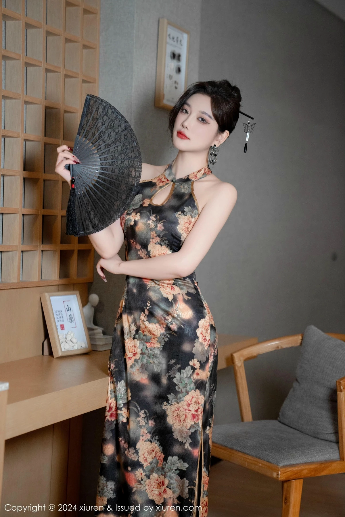 [[XiuRen秀人网]秀人网]No.9675_女神杨晨晨Yome性感深色旗袍+黑色情趣内衣秀丰腴身材诱惑写真108P