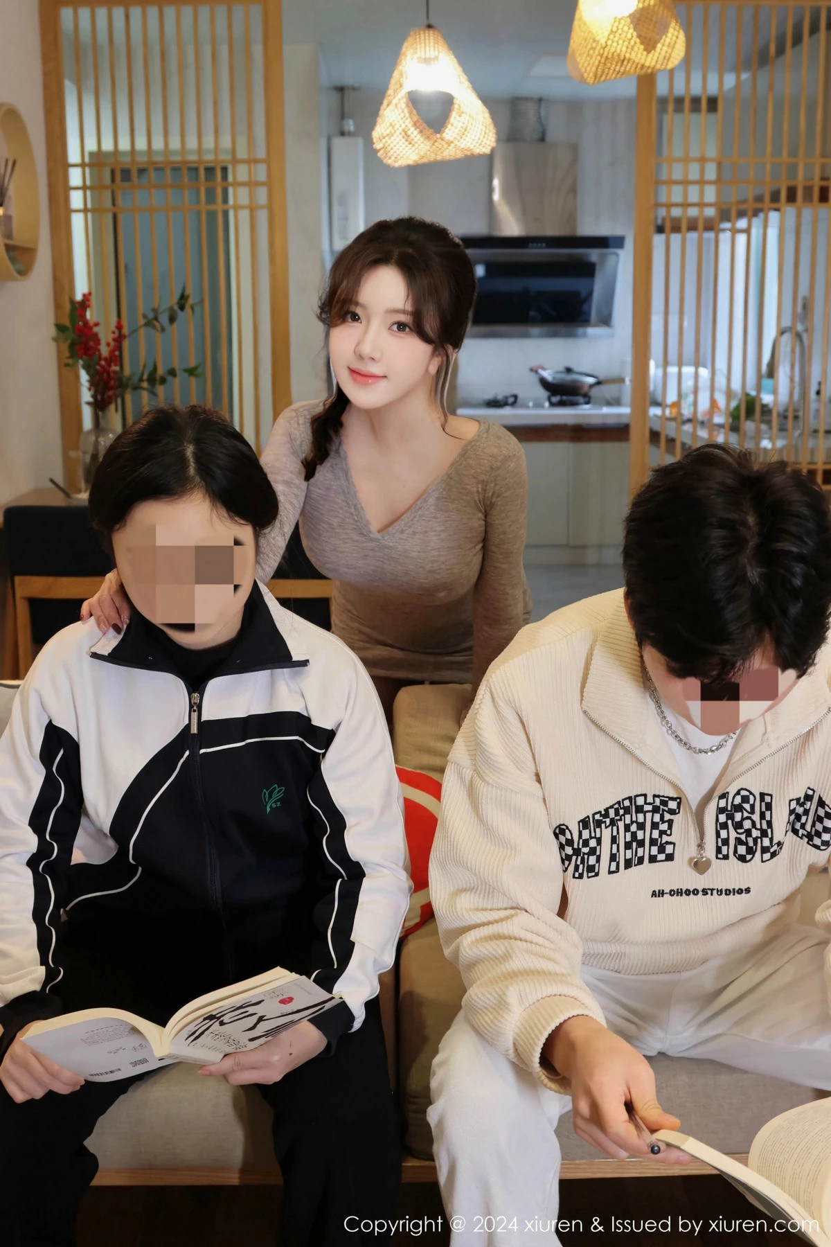 [[XiuRen秀人网]秀人网]No.9673_模特小薯条nienie聚会场景性感围裙配超薄黑丝秀曼妙身姿诱惑写真92P