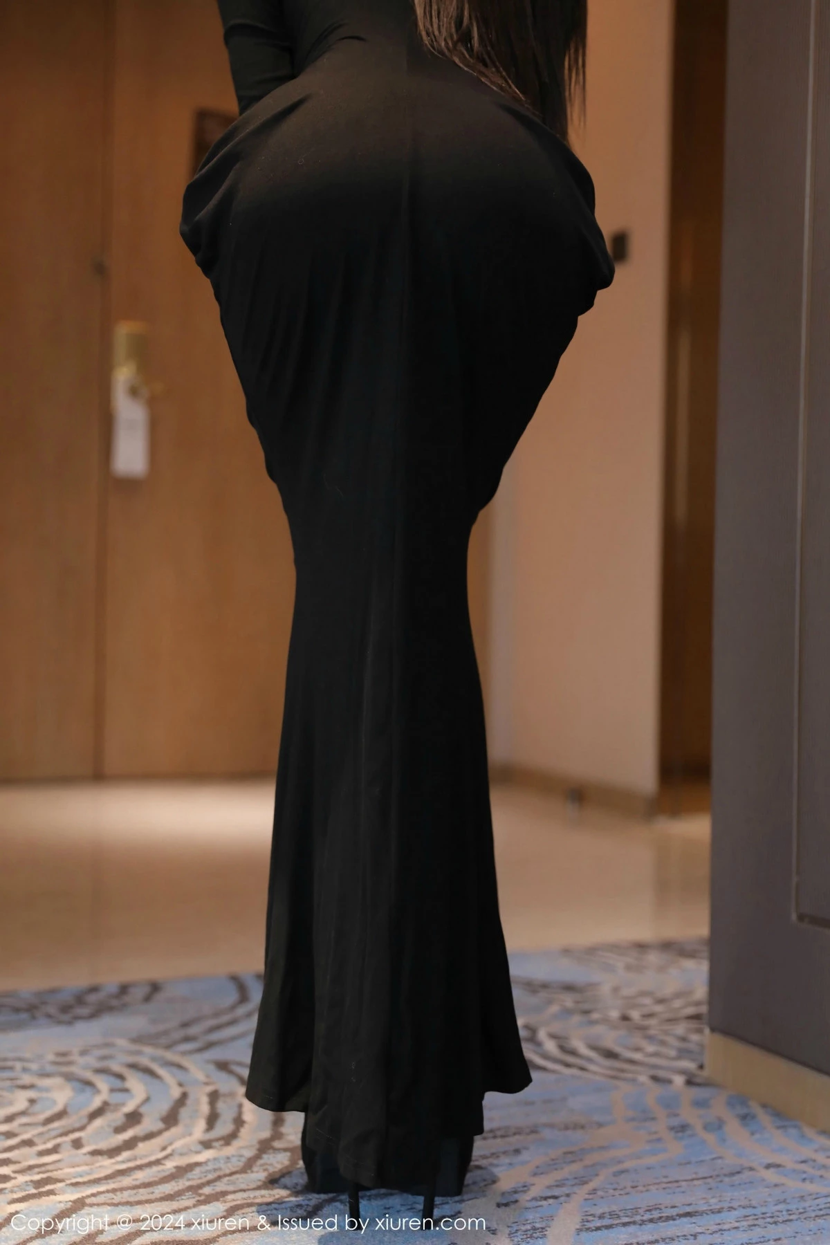 [[XiuRen秀人网]秀人网]No.9670_模特Candy糖糖性感黑色服饰露豹纹内衣配超薄黑丝秀美腿诱惑写真78P