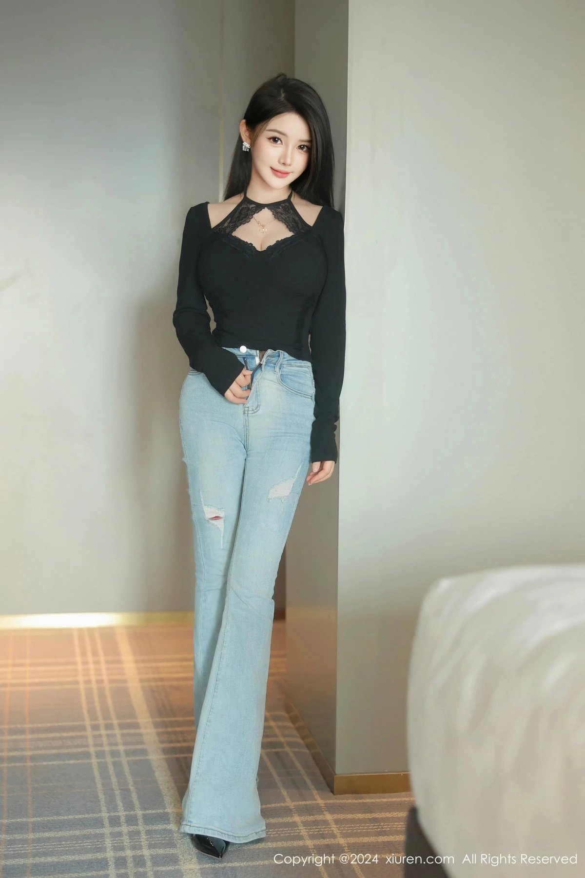 [[XiuRen秀人网]秀人网]No.9666_模特爱酱里私房性感黑色情趣服饰配黑丝吊袜秀曼妙身姿诱惑写真77P