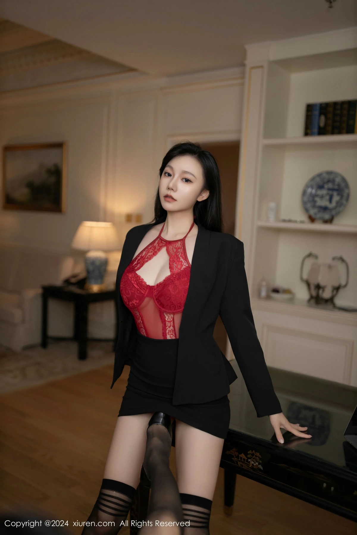 [[XiuRen秀人网]秀人网]No.9692_模特合集安然anran＆陆萱萱私房黑色OL服饰露性感内衣诱惑写真80P