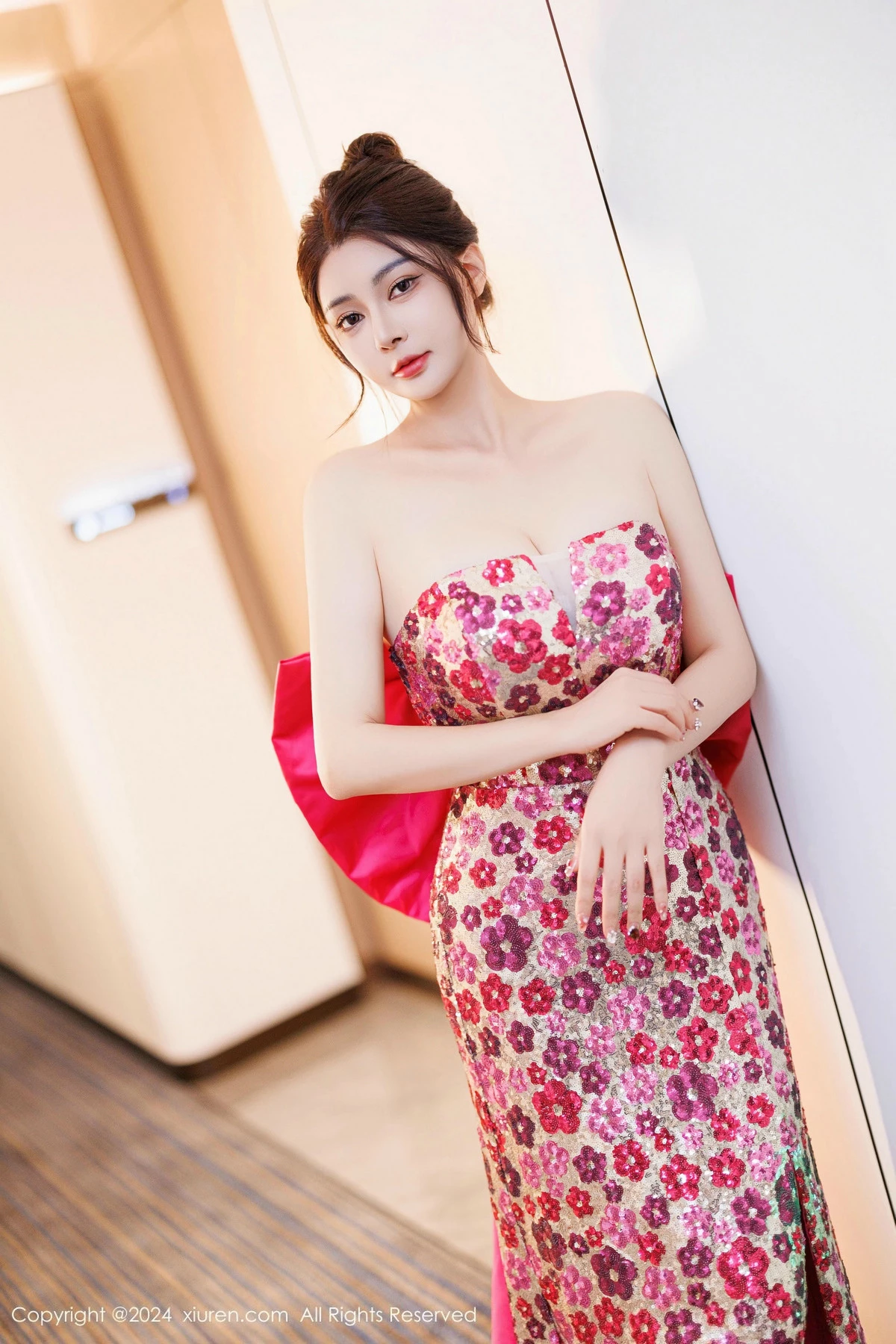 [[XiuRen秀人网]秀人网]No.9688_模特凯竹Quinn性感绿色比基尼+红色连衣裙秀丰腴身材诱惑写真81P