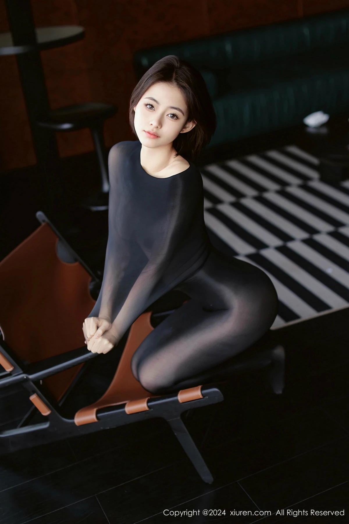 [[XiuRen秀人网]秀人网]No.9684_新人模特小橘子orange私房性感黑色连衣丝袜秀曼妙身姿诱惑写真69P