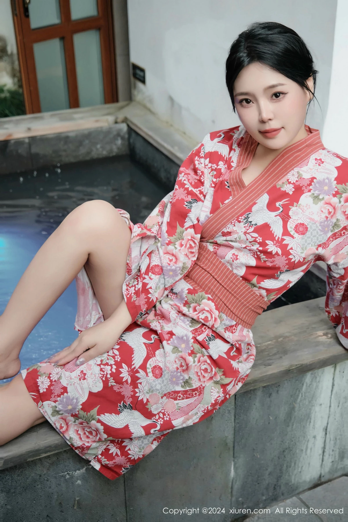 [[XiuRen秀人网]秀人网]No.9687_模特麦田温泉场景性感花色连衣裙半脱秀曼妙身姿惹火诱惑写真77P