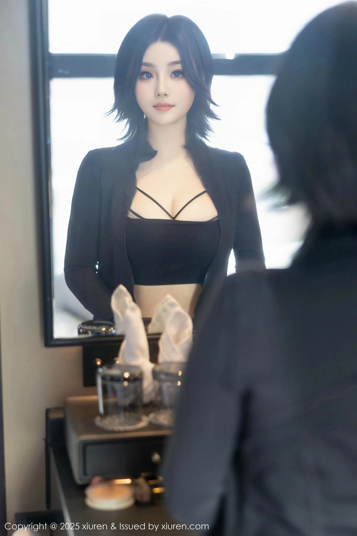 [[XiuRen秀人网]秀人网]No.9694_新人模特Monica性感简约黑色服饰露黑色内衣秀曼妙身姿诱惑写真79P