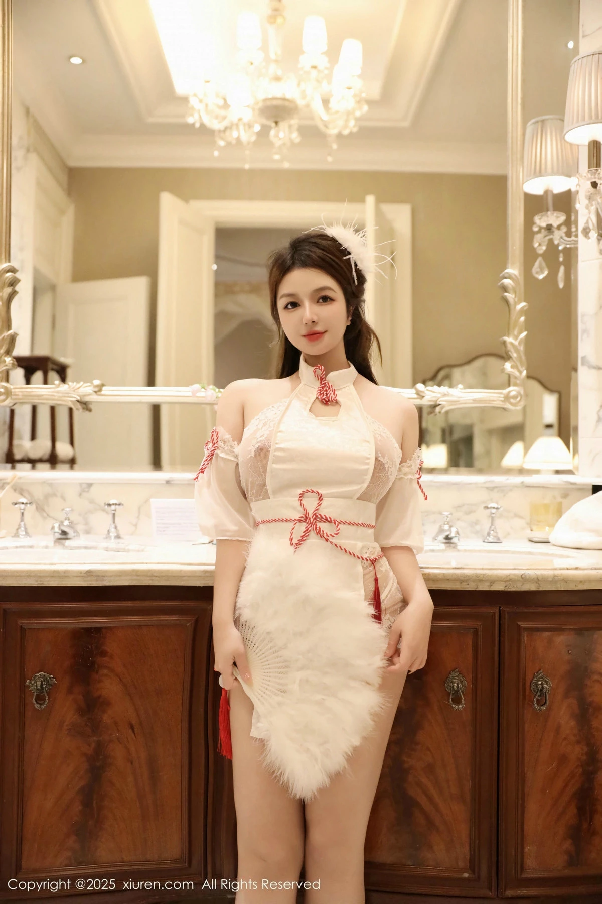 [[XiuRen秀人网]秀人网]No.9698_模特沈思怡性感白色旗袍露白色情趣内衣秀丰腴身材完美诱惑写真61P