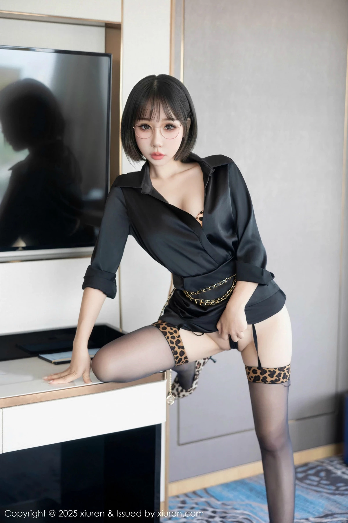 [[XiuRen秀人网]秀人网]No.9701_模特波巧酱私房性感豹纹内衣配黑丝吊袜秀曼妙身姿完美诱惑写真79P