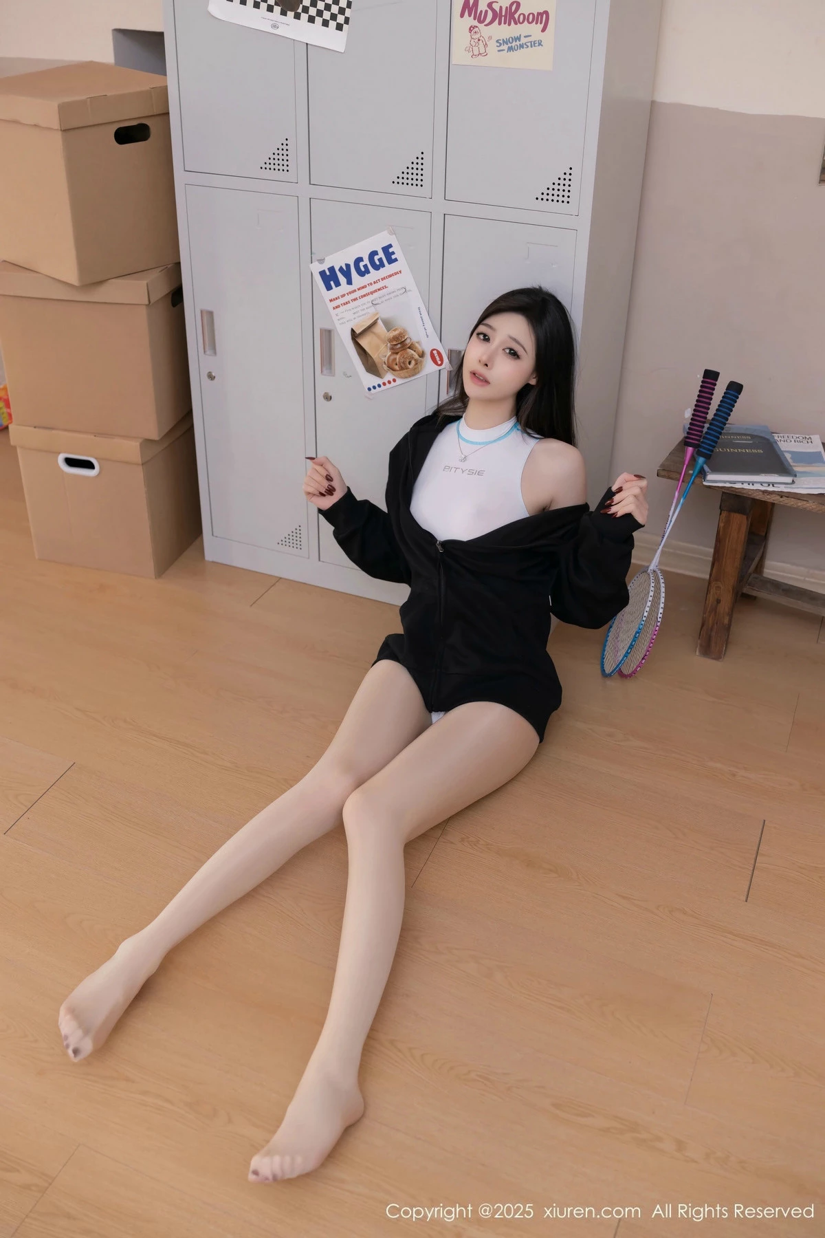 [[XiuRen秀人网]秀人网]No.9707_模特小逗逗性感白色高叉连体衣配超薄肉丝秀曼妙身材诱惑写真80P